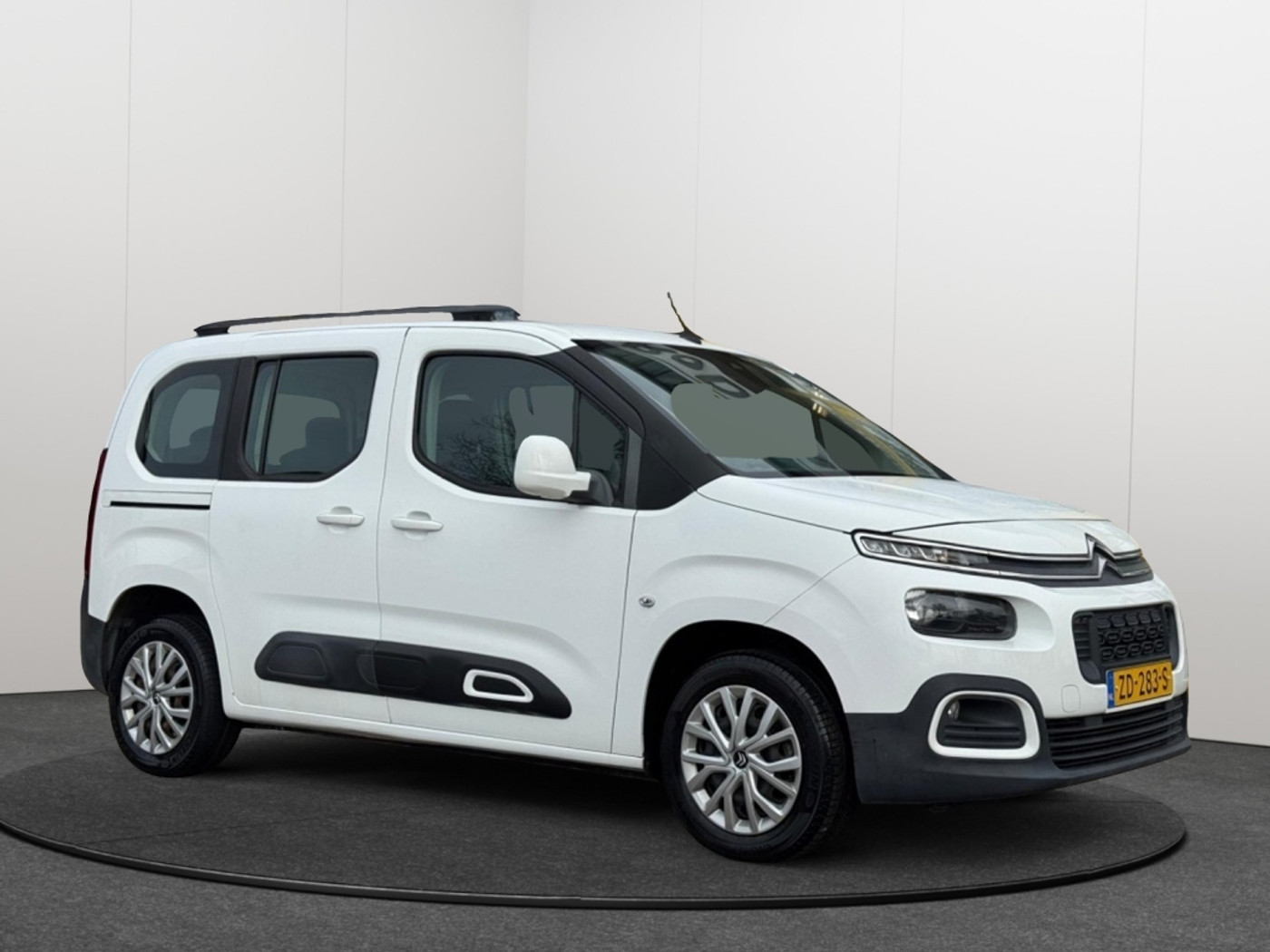 Citroen Berlingo 1.2 PureTech Feel | 7 Pers. 2019 - voorkant