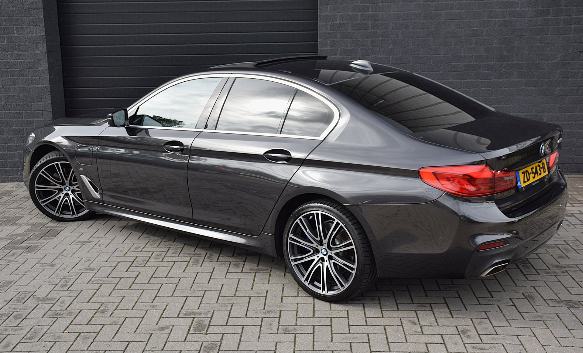 Foto van BMW 530e Iperformance
