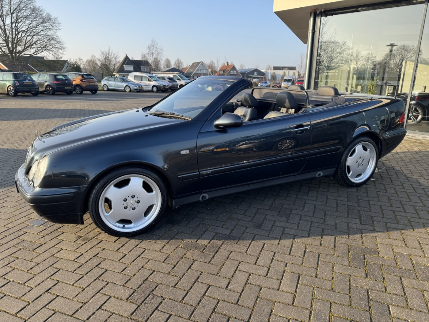 Foto van Mercedes-Benz CLK 320