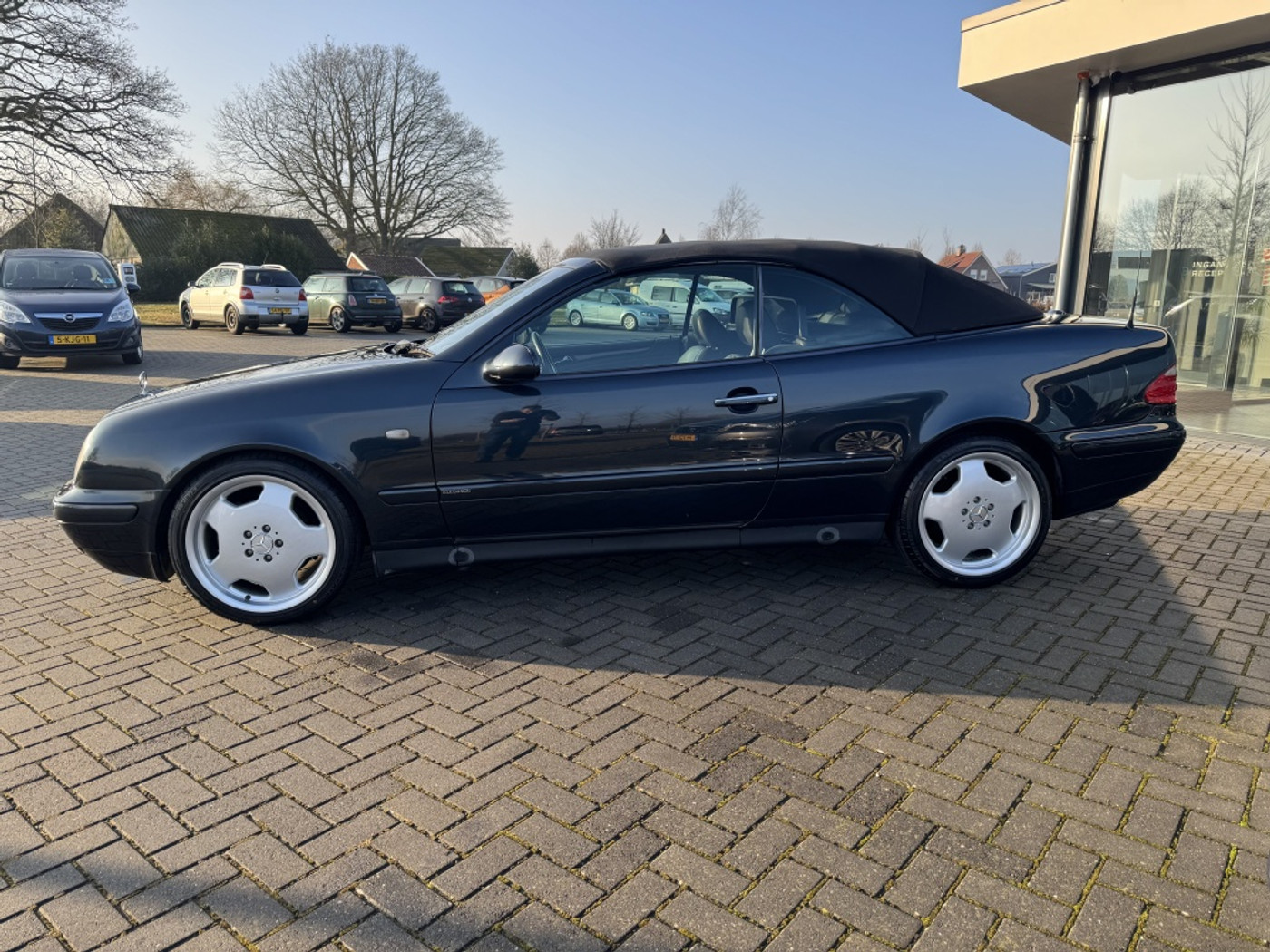 Foto van Mercedes-Benz CLK 320