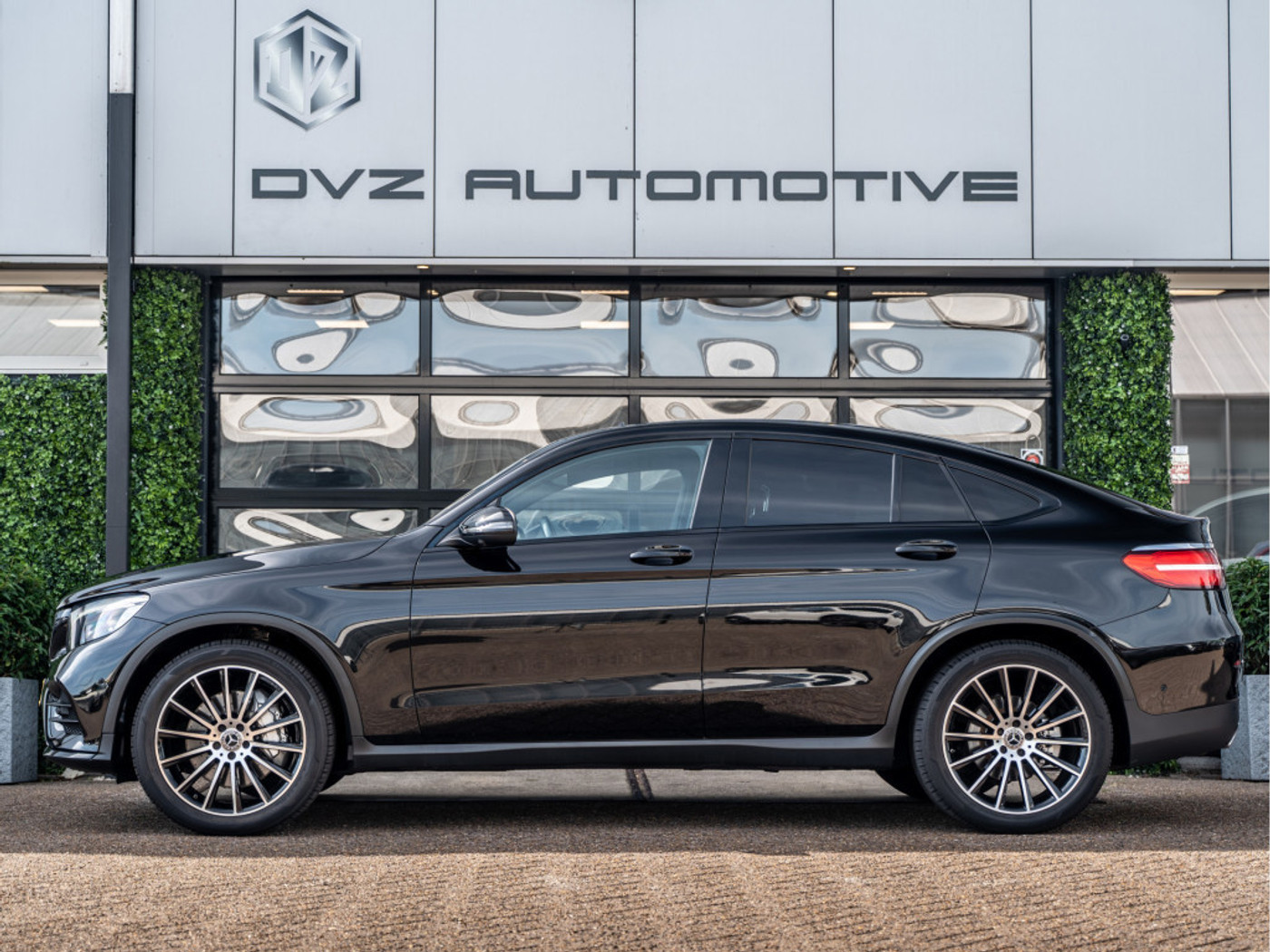 Foto van Mercedes-Benz GLC 350 E 4Matic