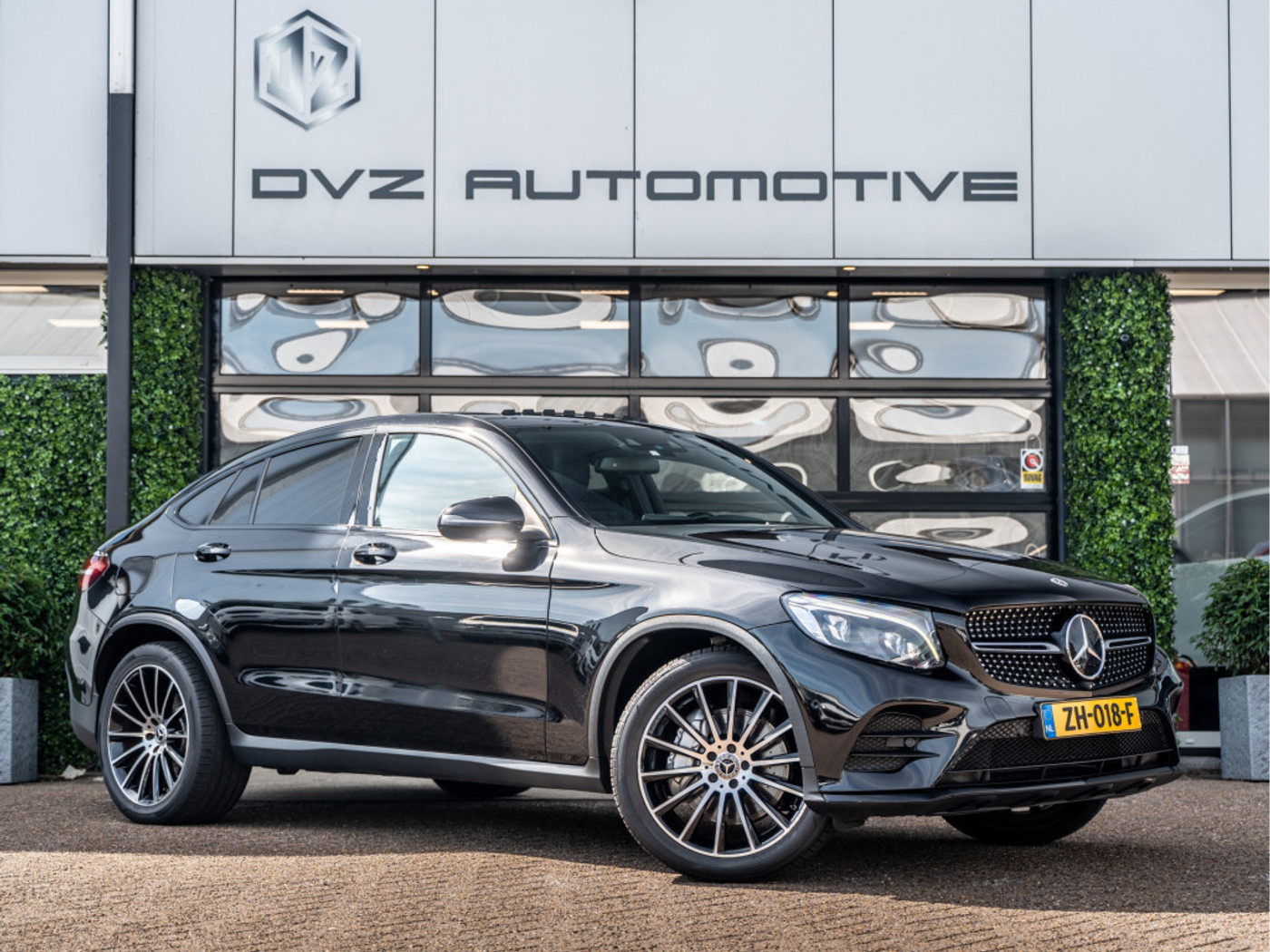 Foto van Mercedes-Benz GLC 350 E 4Matic