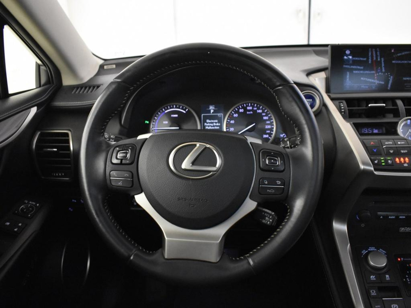 Foto van Lexus Lexus Nx300h