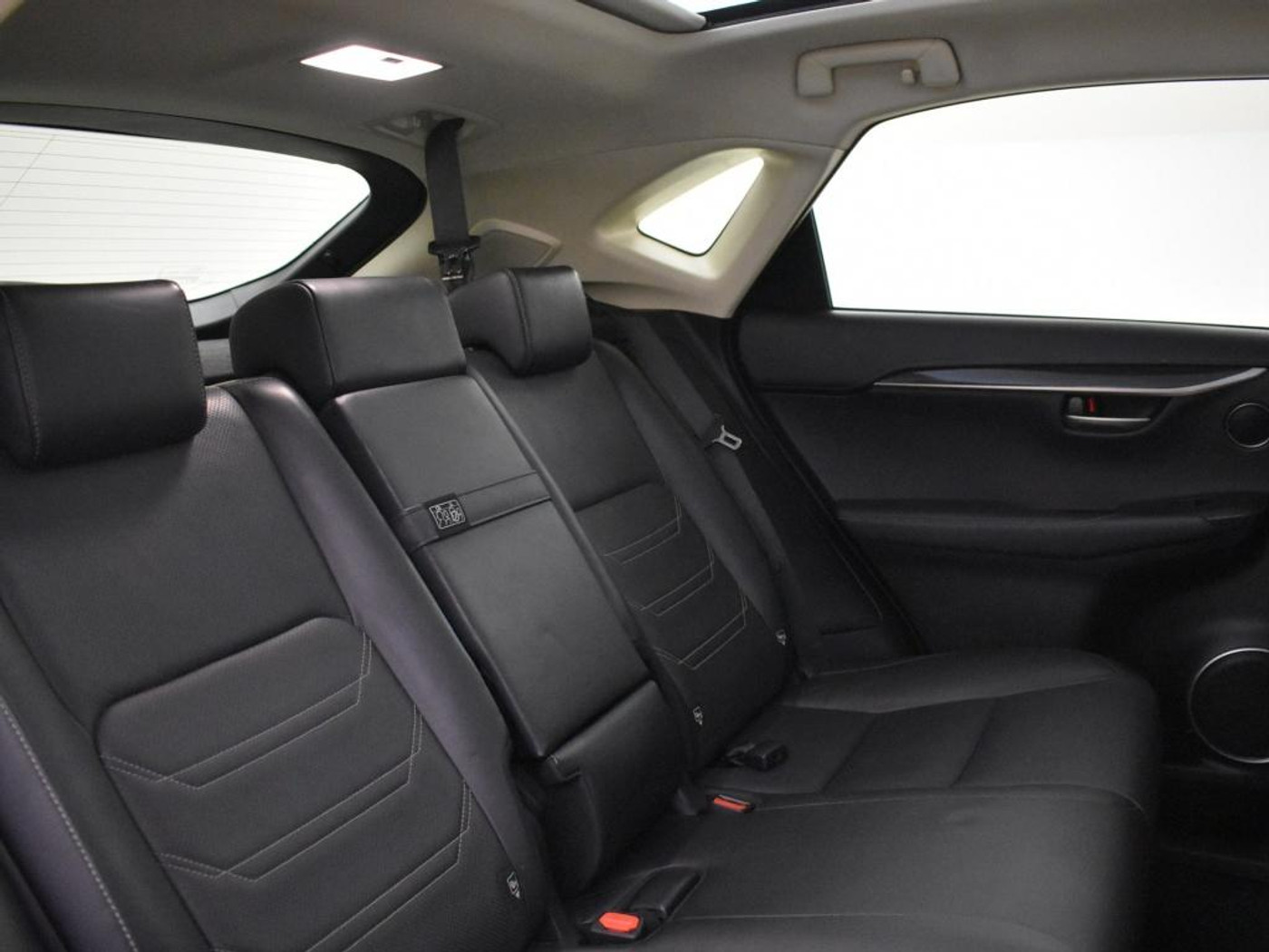 Foto van Lexus Lexus Nx300h