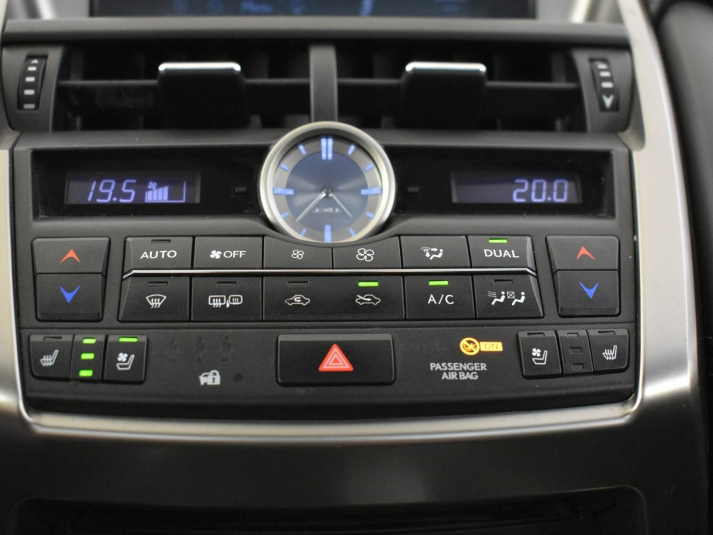 Foto van Lexus Lexus Nx300h