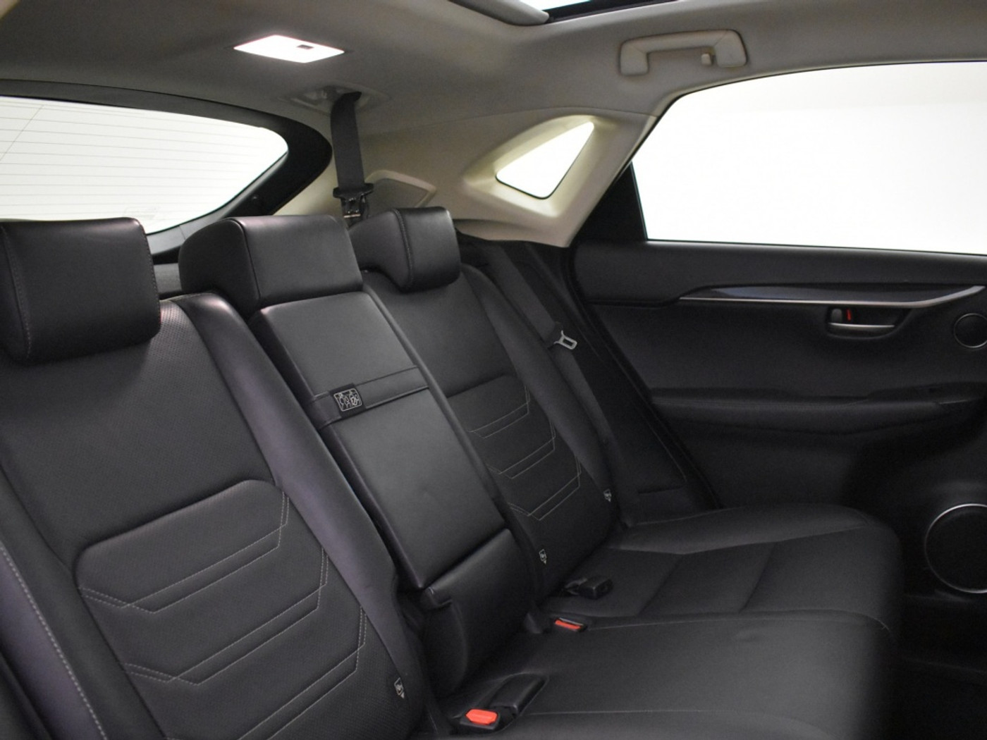 Foto van Lexus Lexus Nx300h