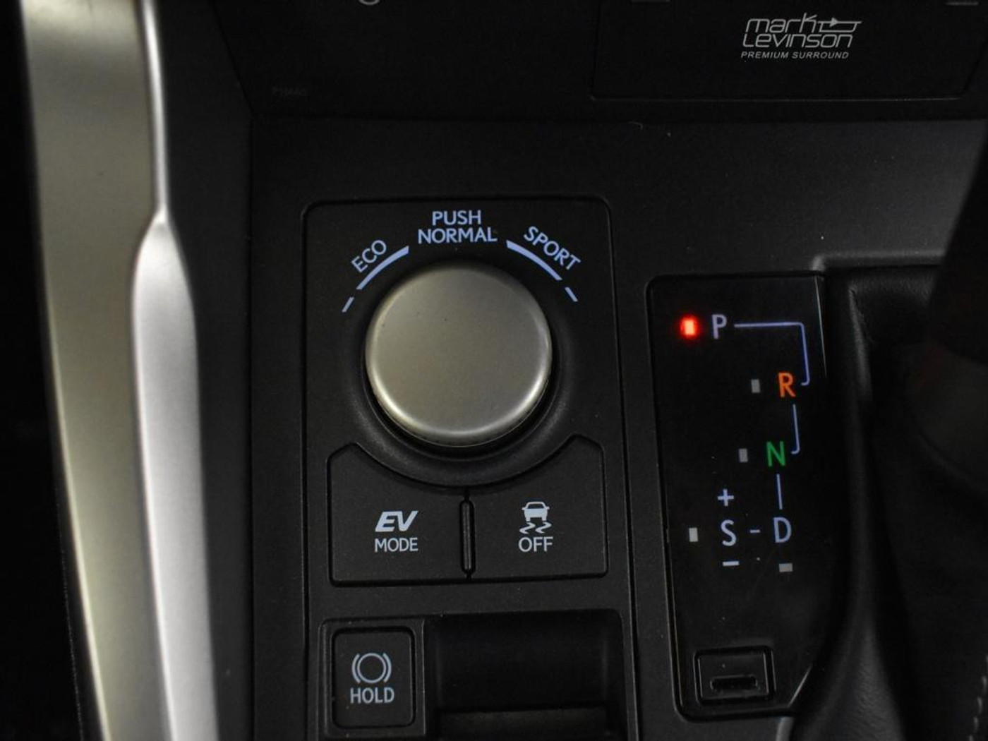 Foto van Lexus Lexus Nx300h