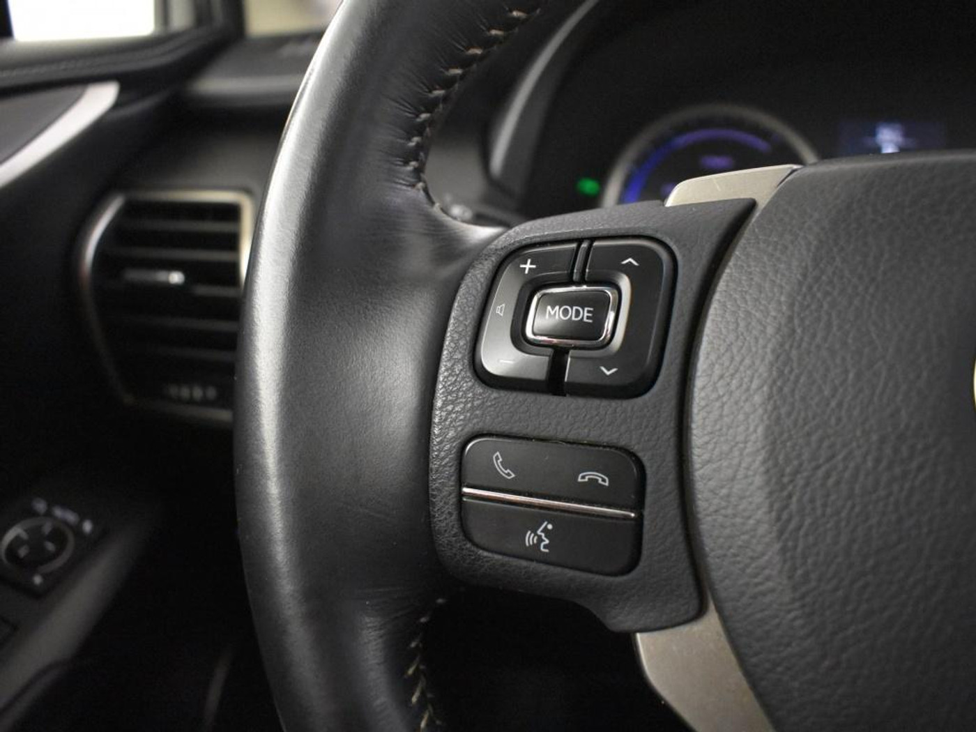 Foto van Lexus Lexus Nx300h