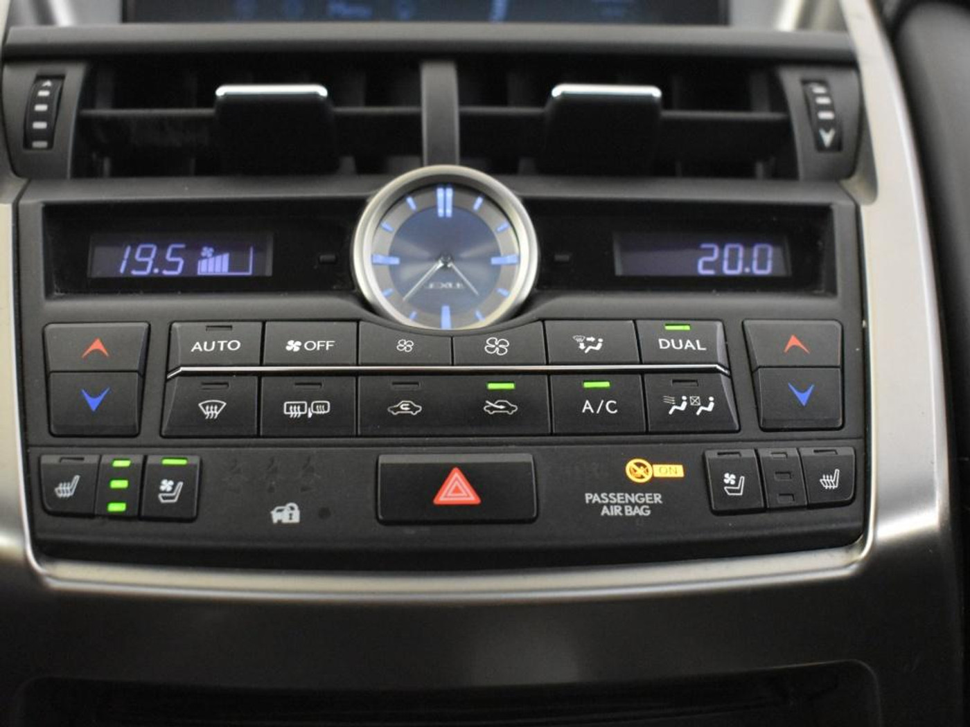 Foto van Lexus Lexus Nx300h
