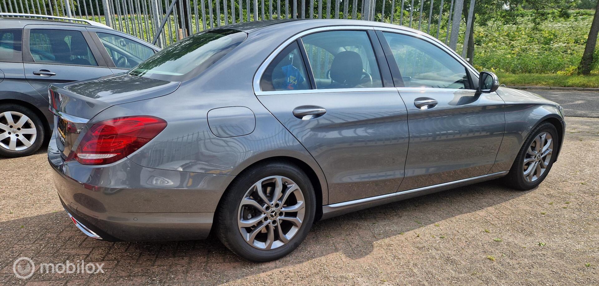 Foto van Mercedes-Benz C 200