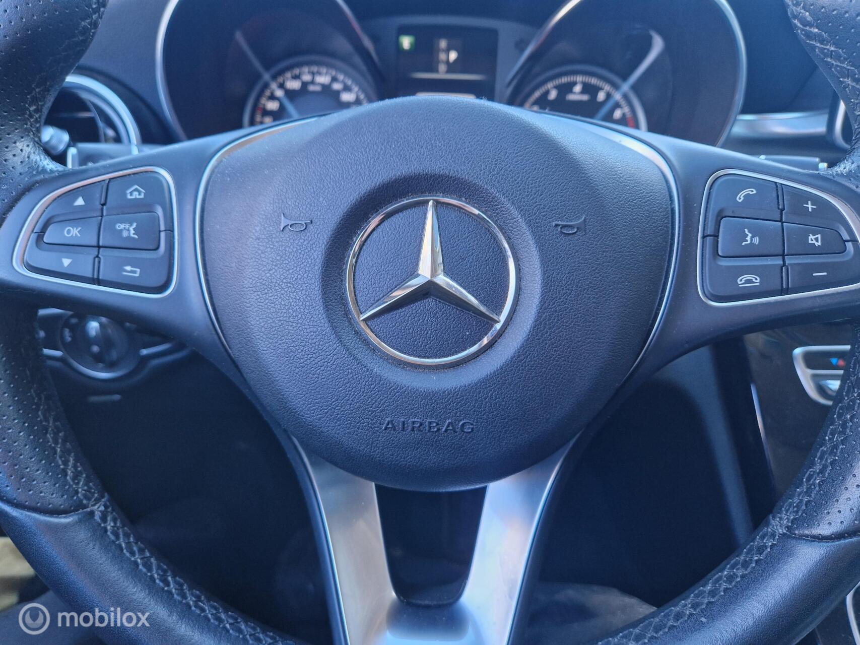 Foto van Mercedes-Benz C 200