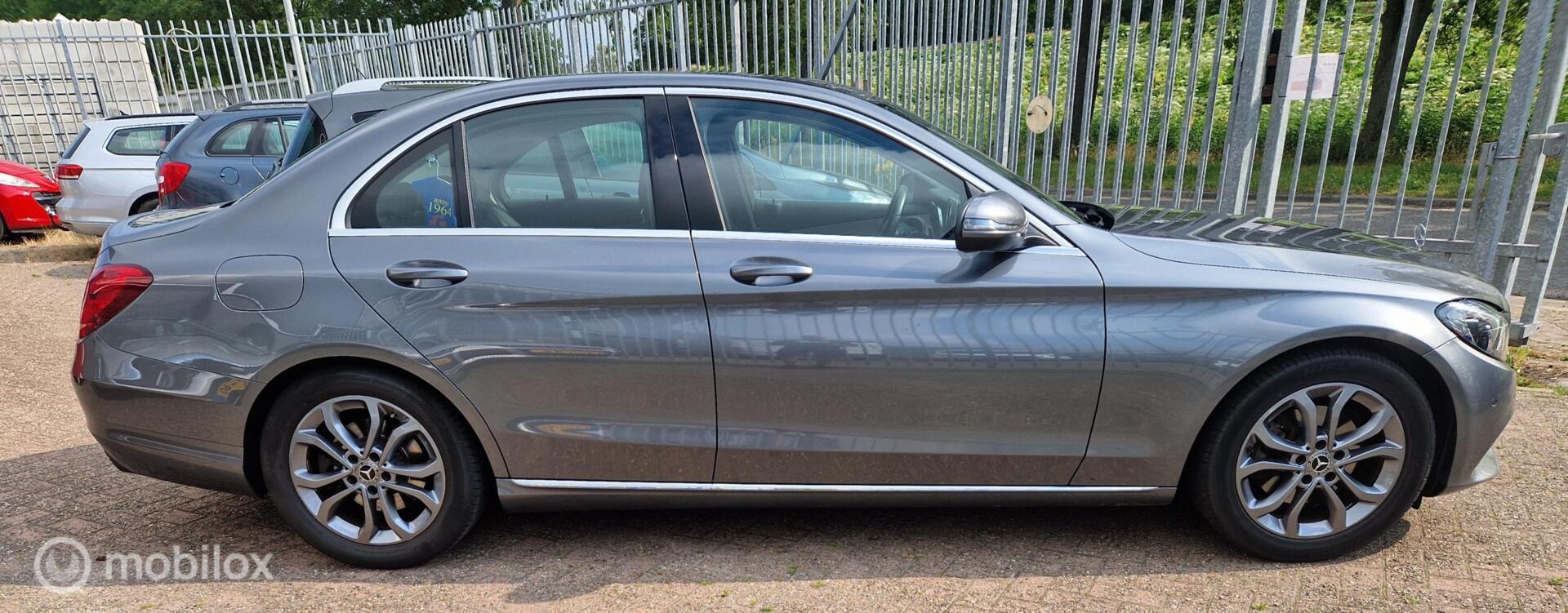 Foto van Mercedes-Benz C 200