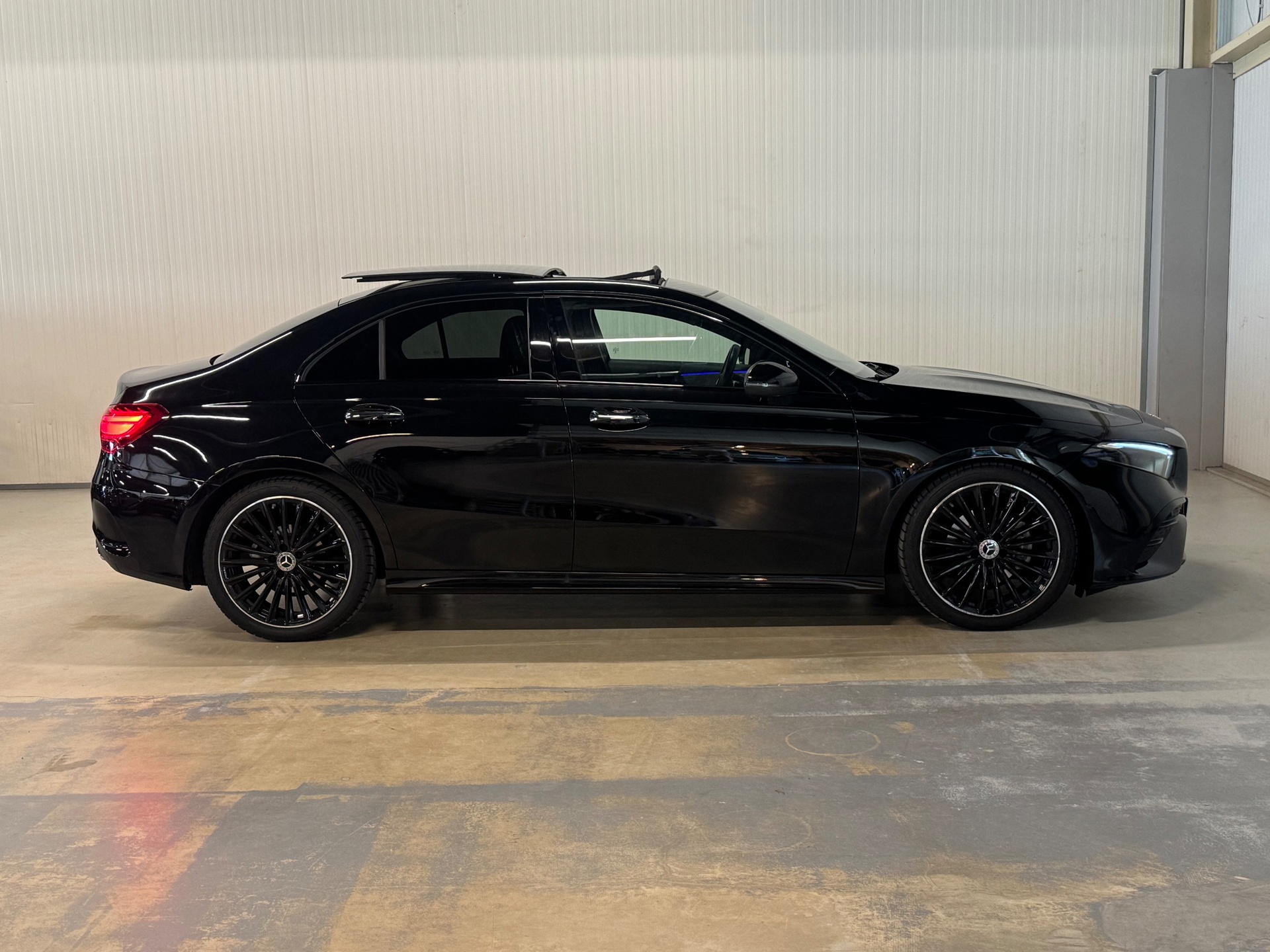 Foto van Mercedes-Benz A 180
