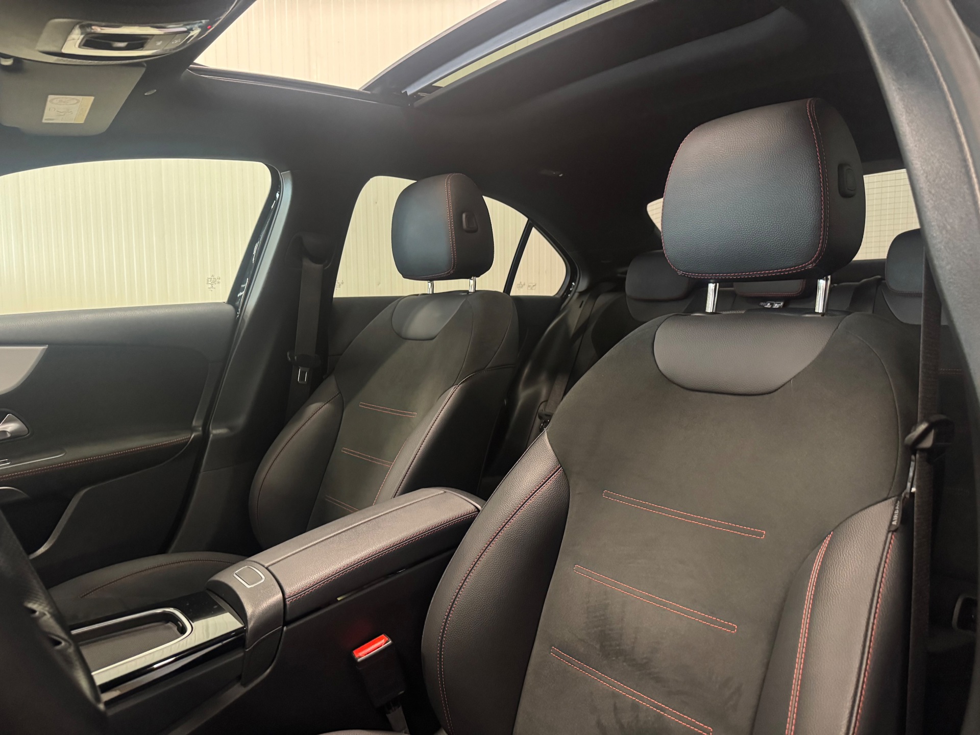 Foto van Mercedes-Benz A 180