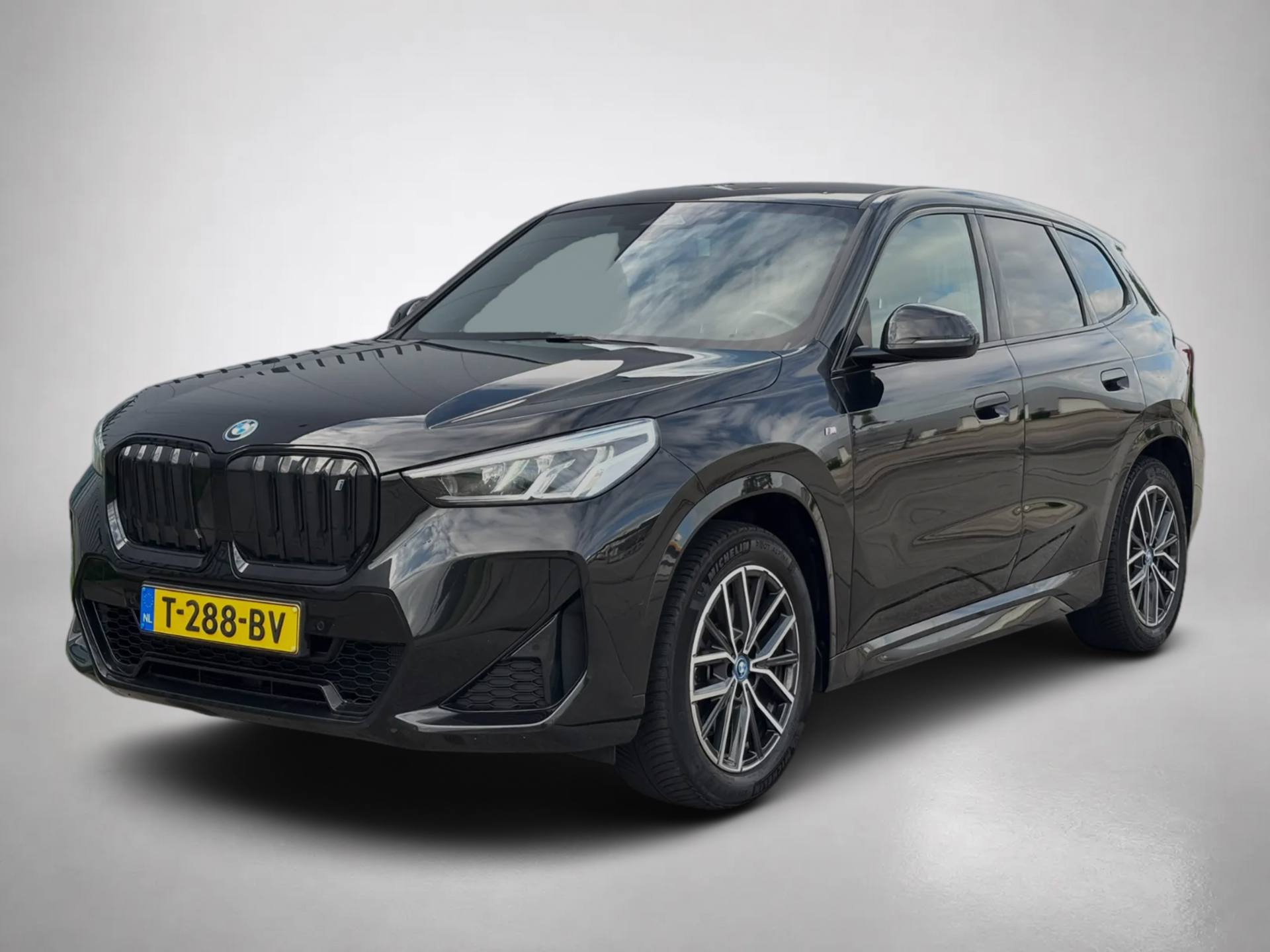 Foto van BMW Ix1 Xdrive30