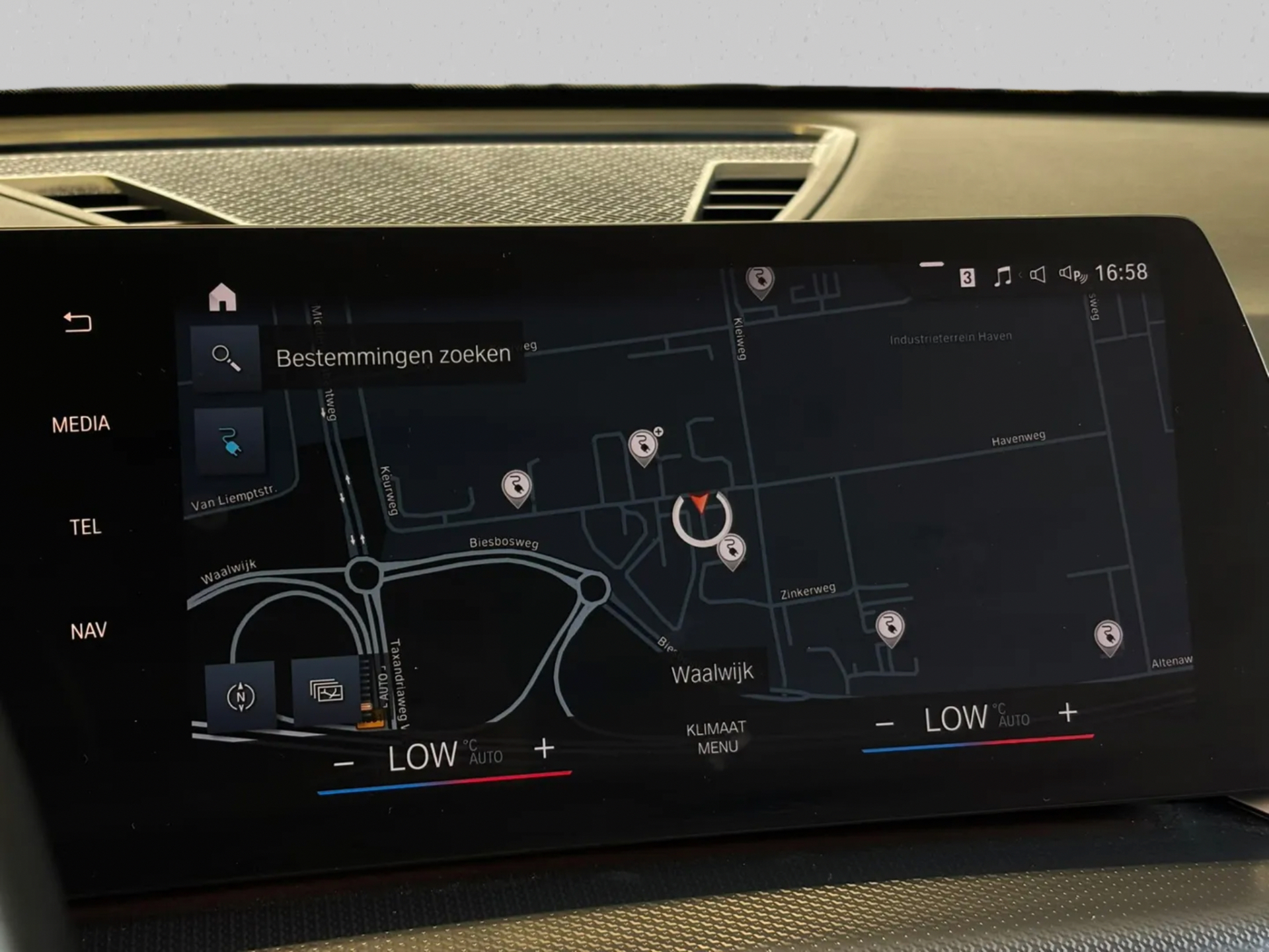 Foto van BMW Ix1 Xdrive30
