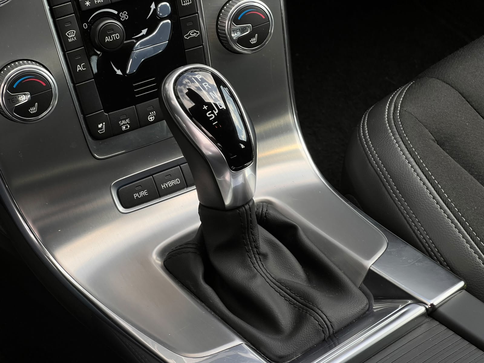 Foto van Volvo V60 Twin Engine
