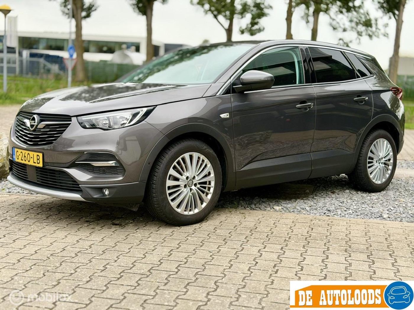 Opel Grandland X 1.2 Turbo Innovation | Navi Carplay Keyless 2019 - voorkant