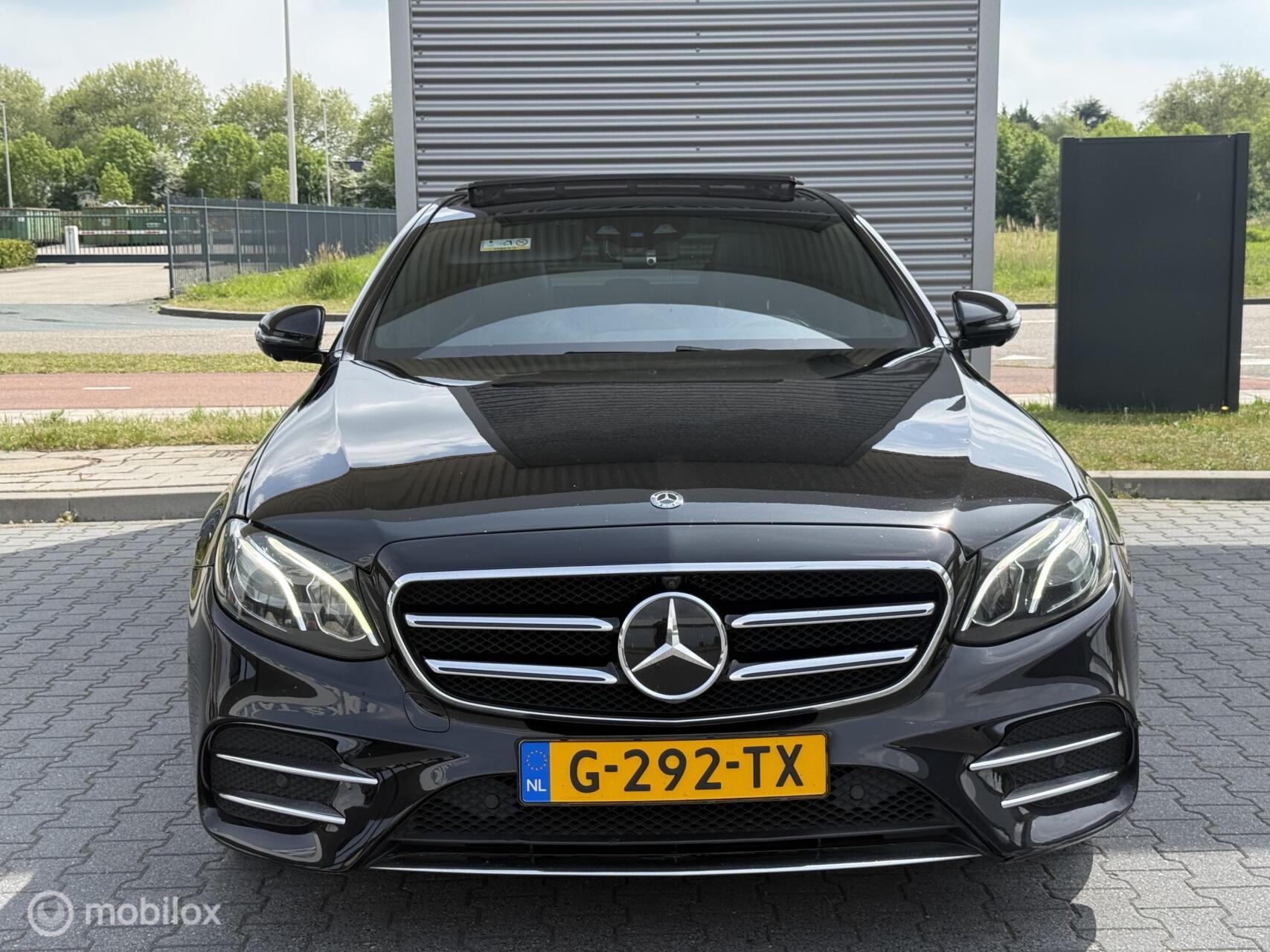 Foto van Mercedes-Benz E 220 D