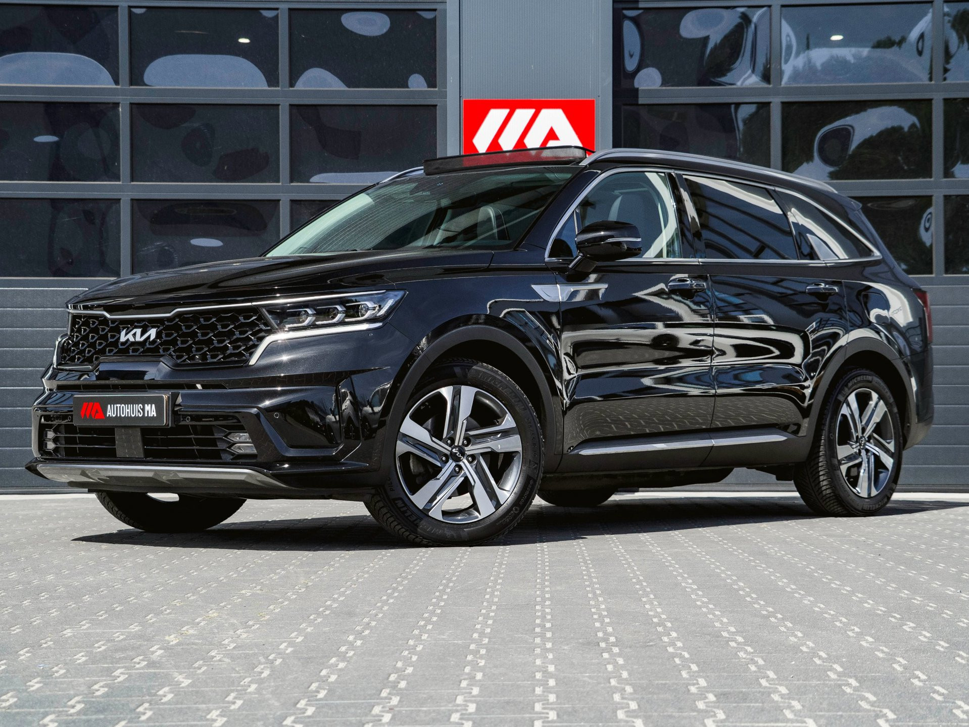 Kia Sorento 1.6 T-GDI PHEV 4WD 7P | TREKHAAK | PANO | NL AUTO | LEDER | 2022 - voorkant