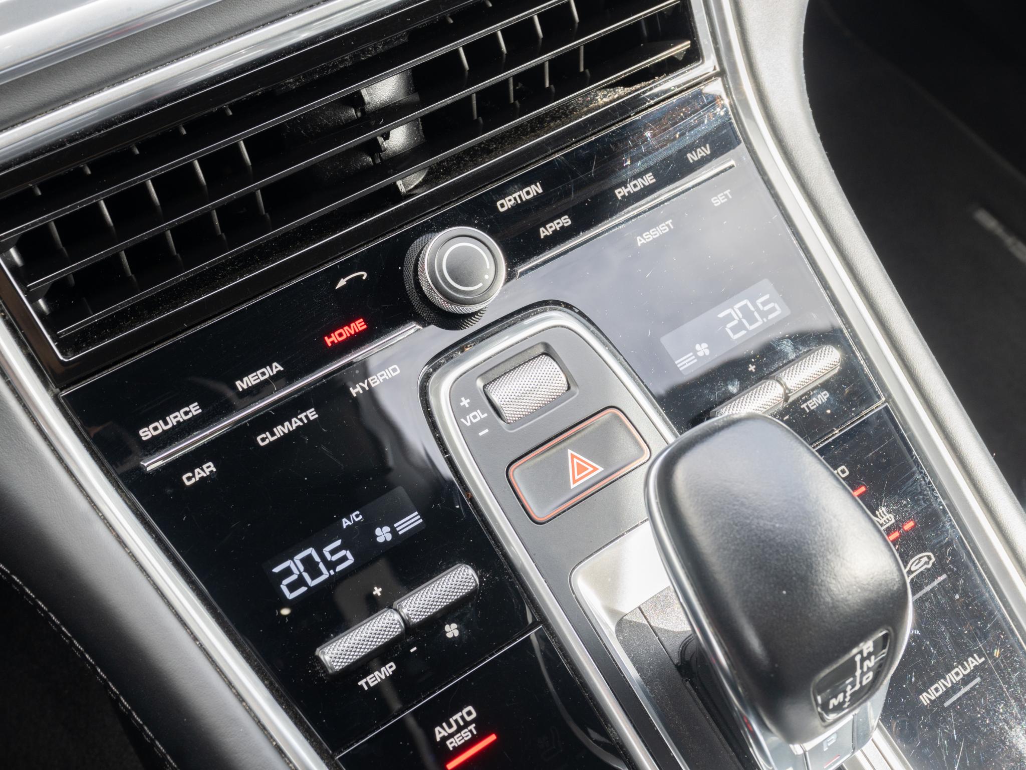 Foto van Porsche Panamera Turbo S E-hybrid
