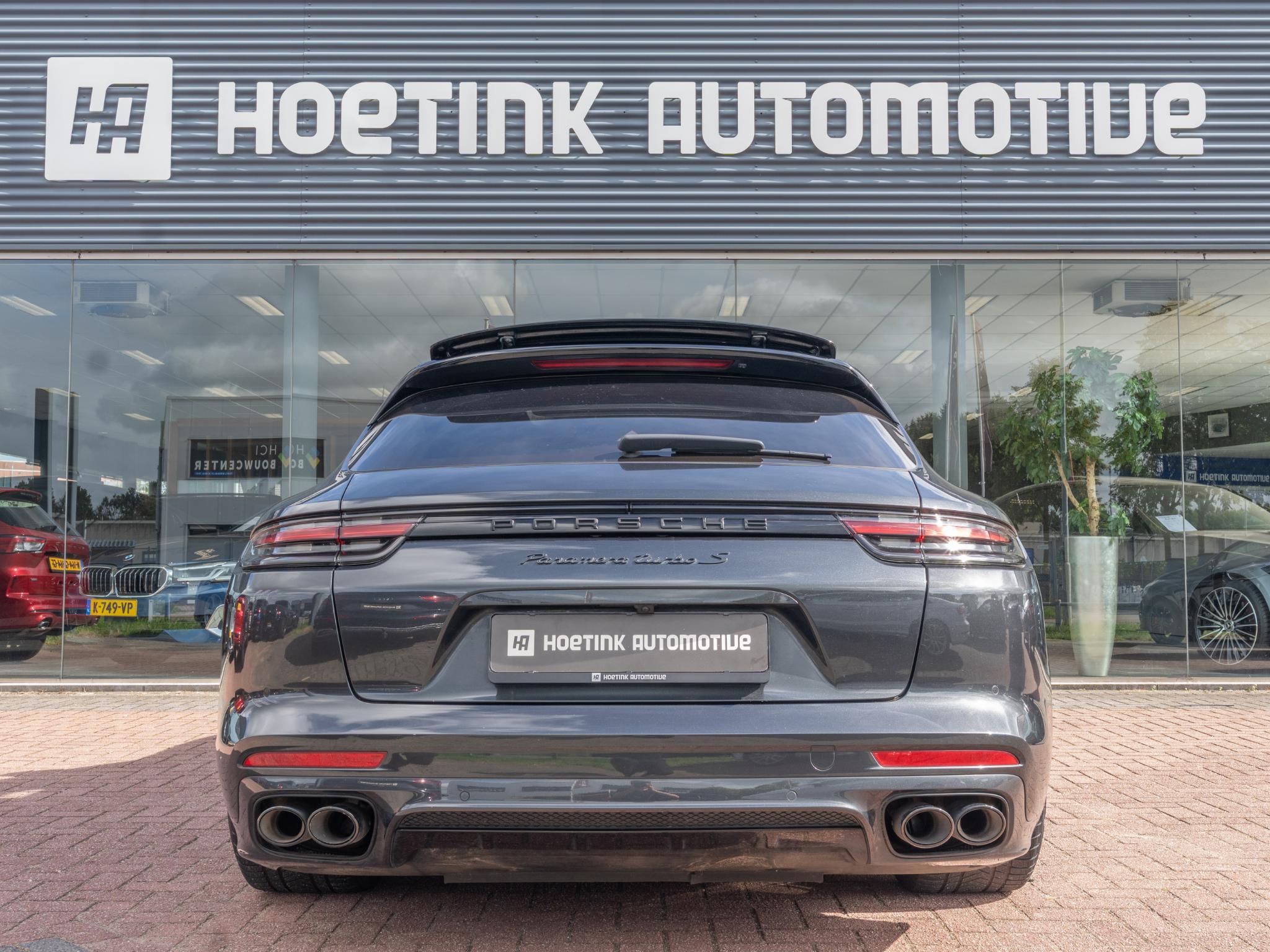 Foto van Porsche Panamera Turbo S E-hybrid