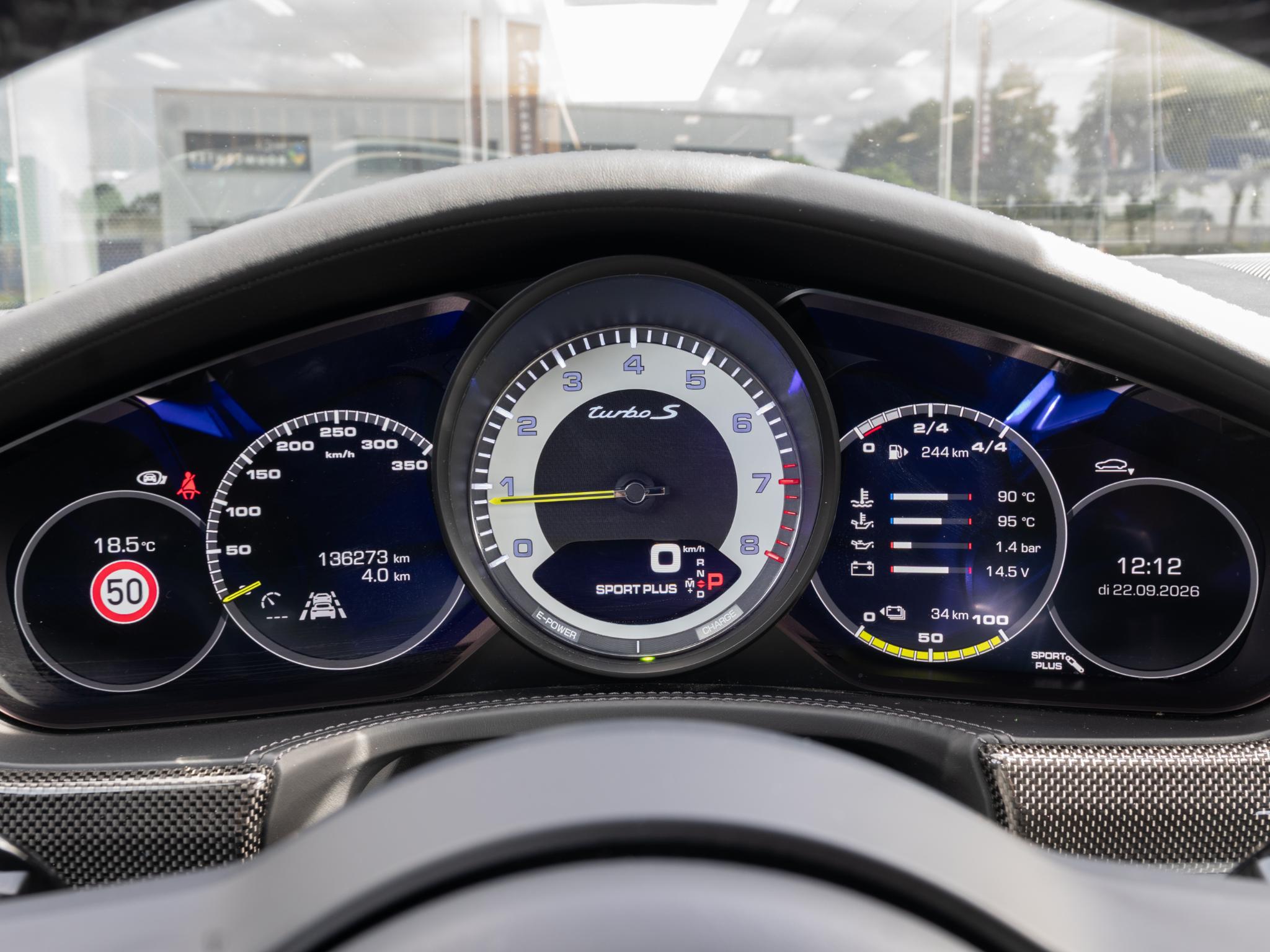 Foto van Porsche Panamera Turbo S E-hybrid