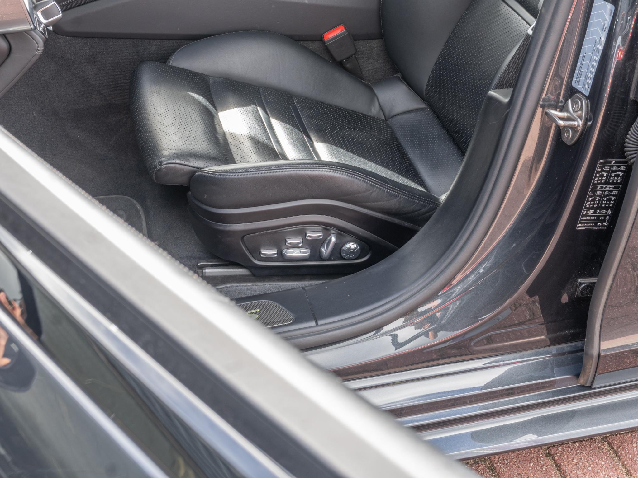 Foto van Porsche Panamera Turbo S E-hybrid