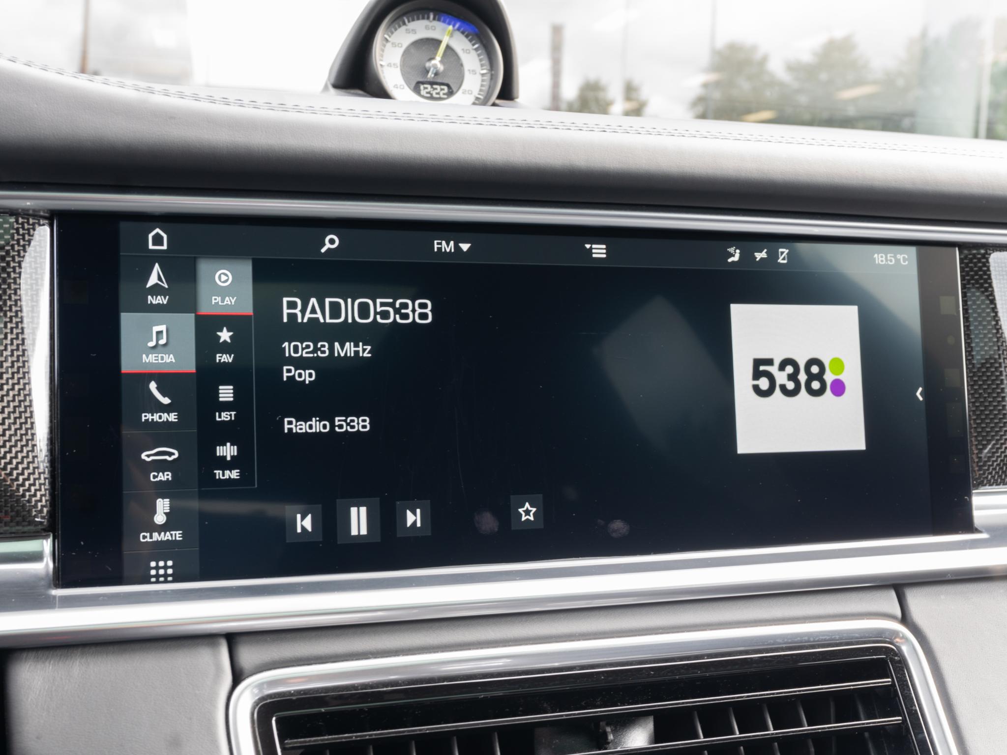 Foto van Porsche Panamera Turbo S E-hybrid