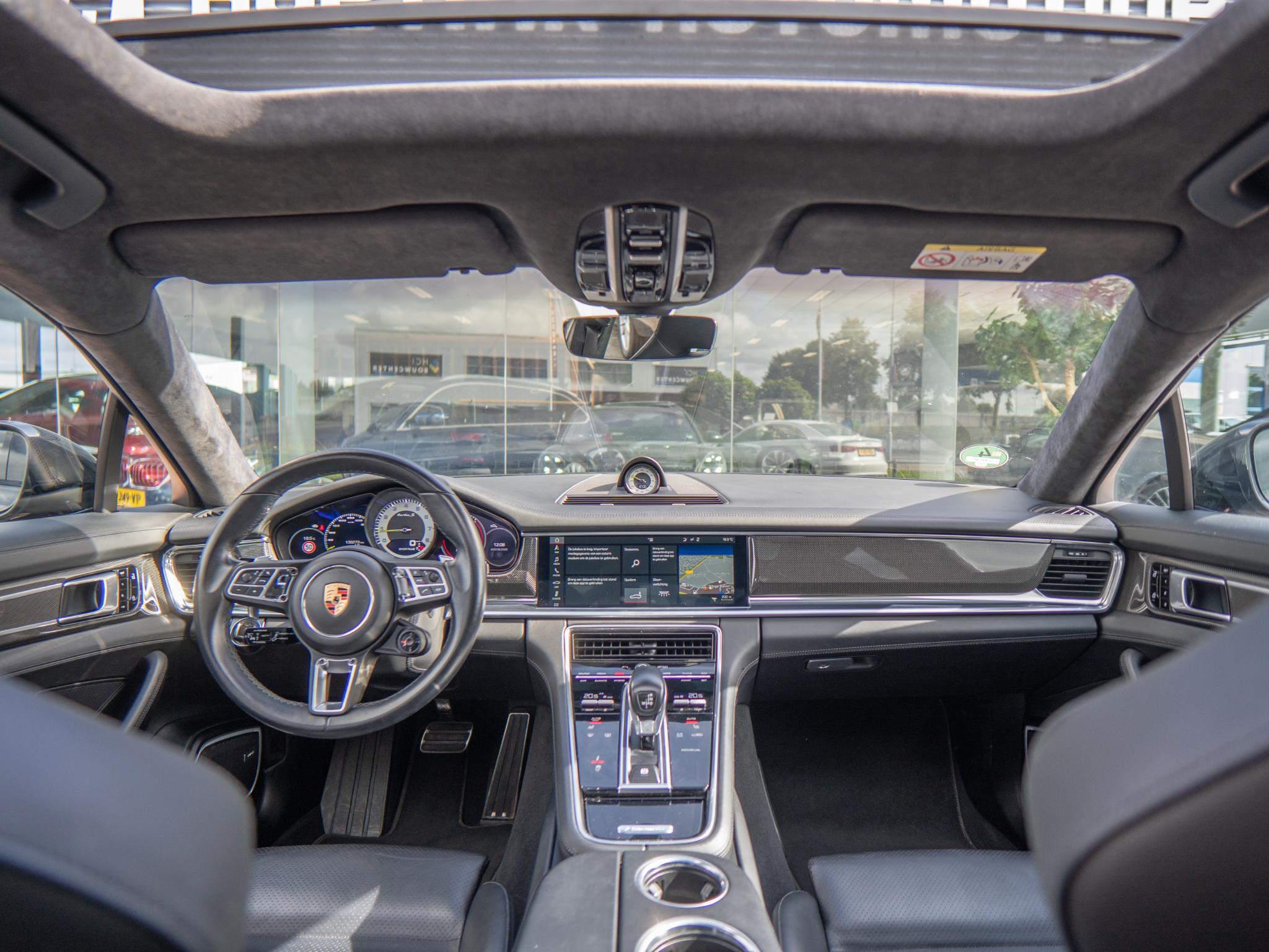 Foto van Porsche Panamera Turbo S E-hybrid