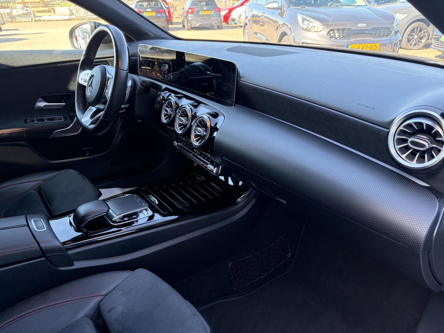 Foto van Mercedes-Benz A 220