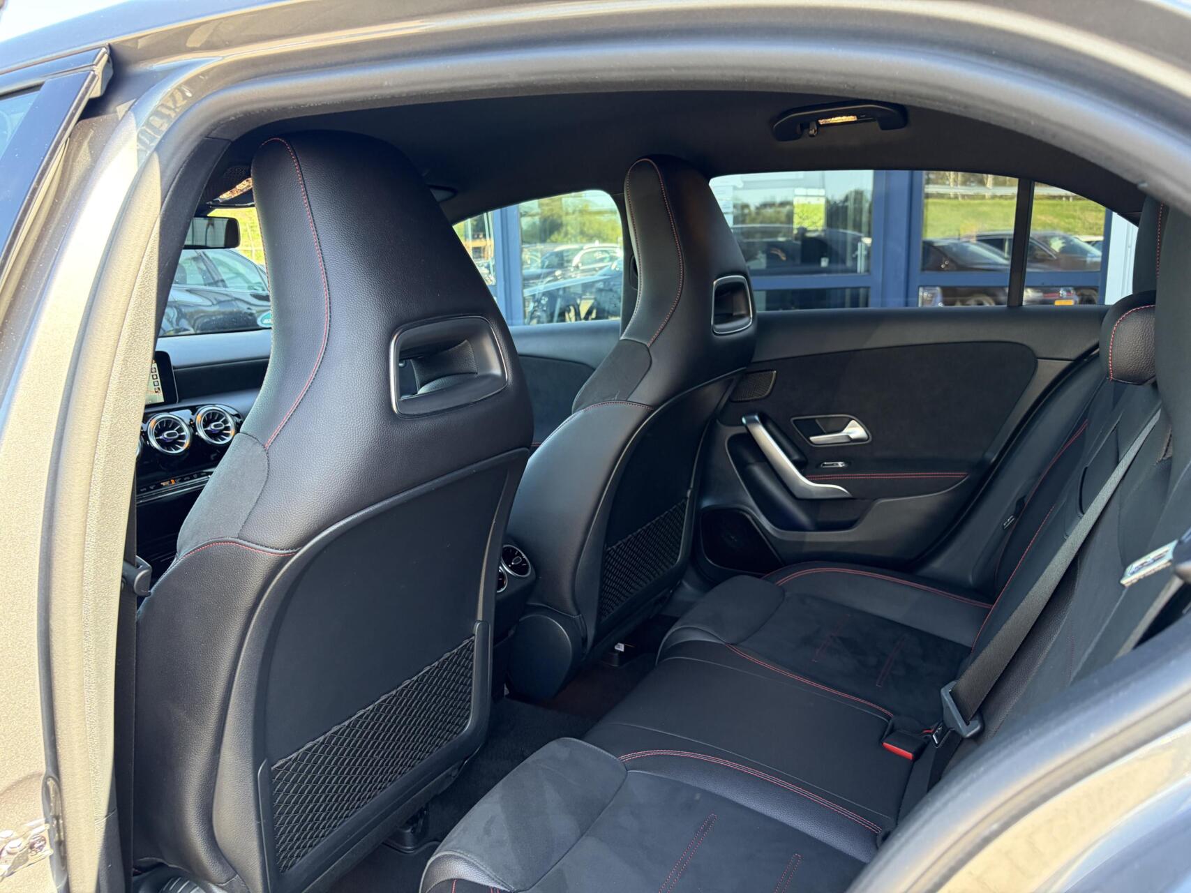 Foto van Mercedes-Benz A 220
