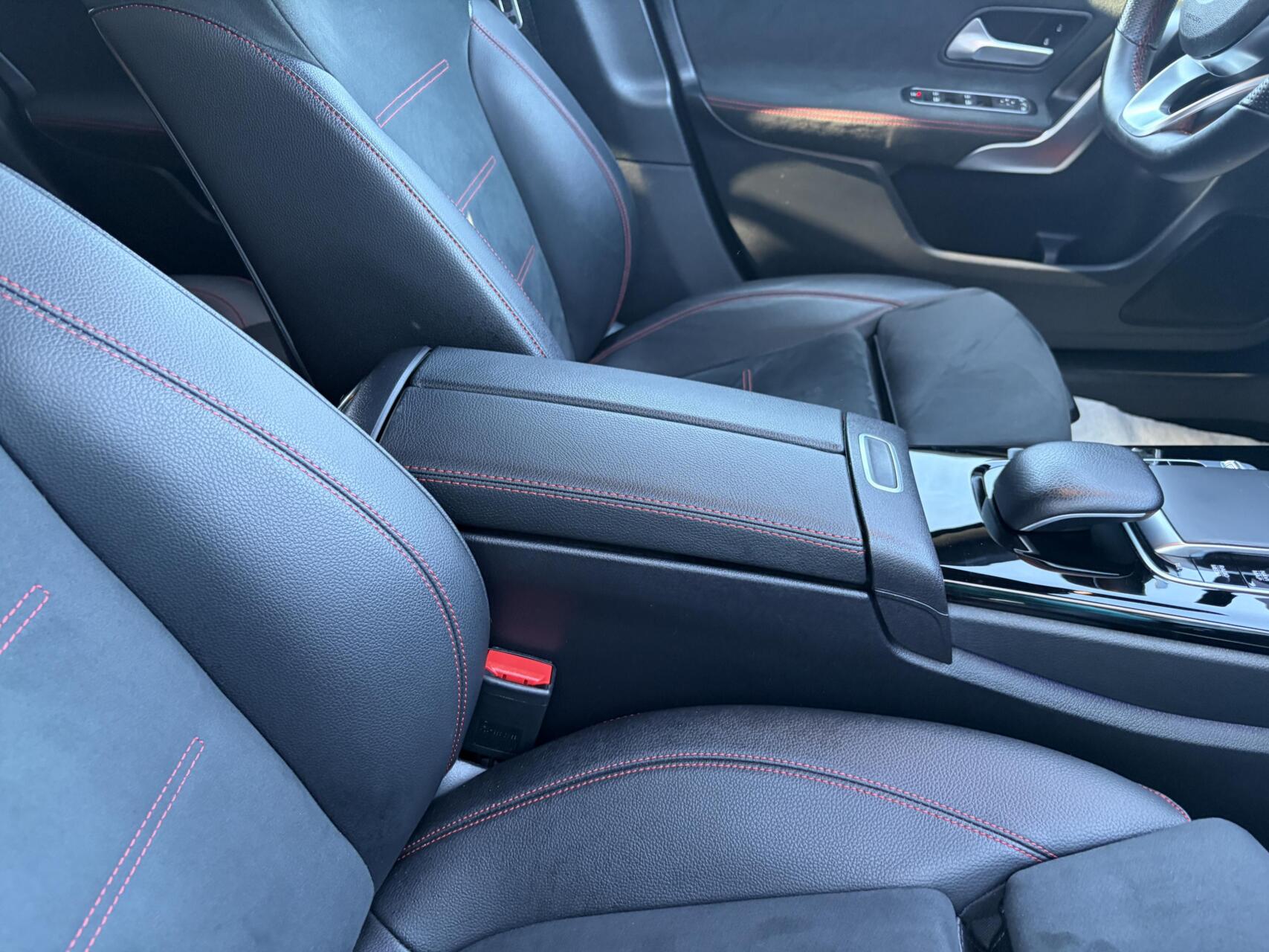 Foto van Mercedes-Benz A 220
