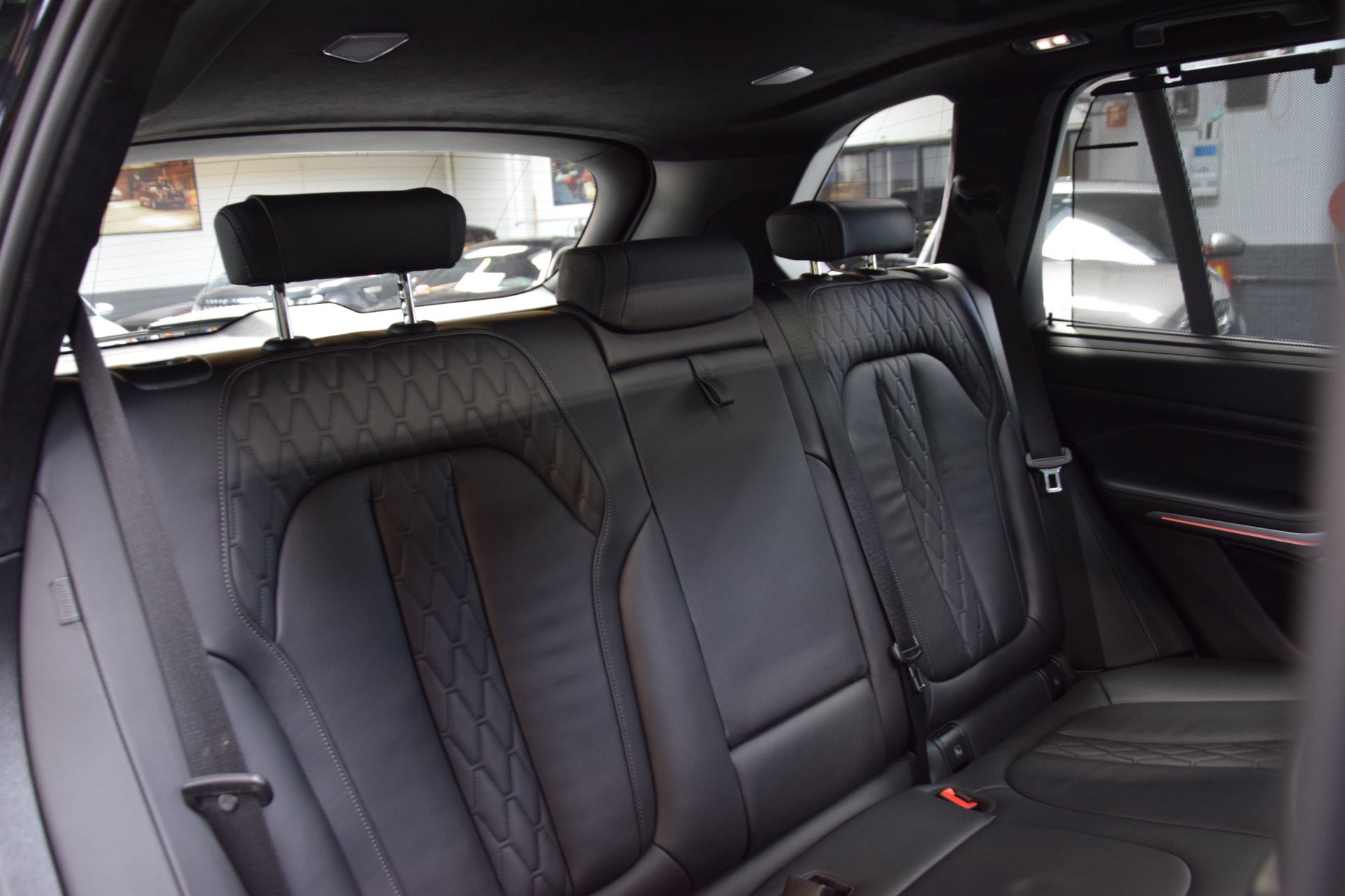 Foto van BMW X5 M50i