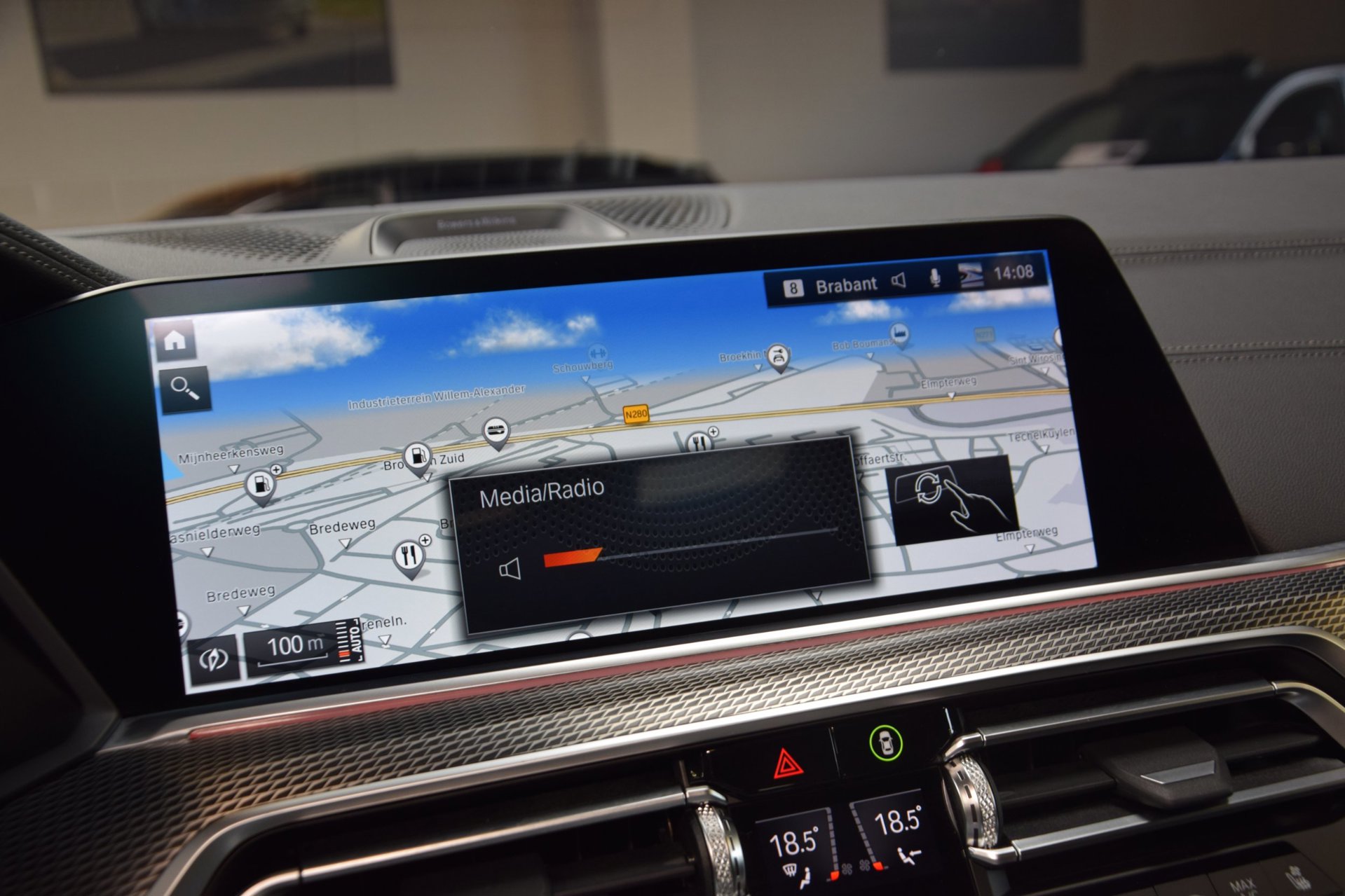 Foto van BMW X5 M50i