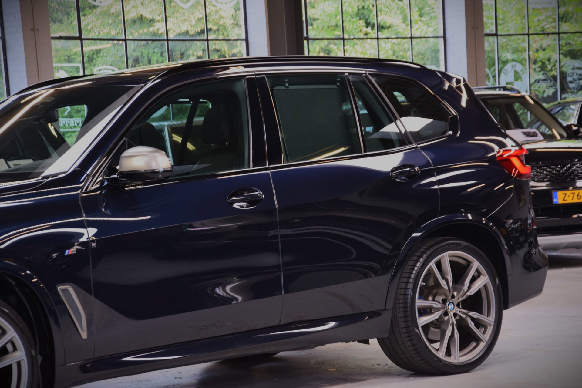Foto van BMW X5 M50i