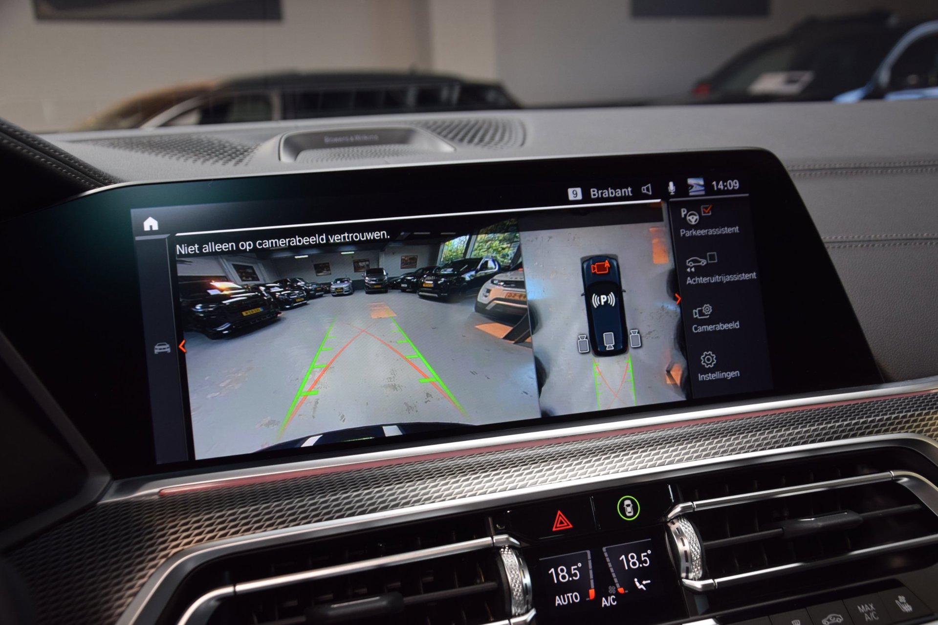 Foto van BMW X5 M50i