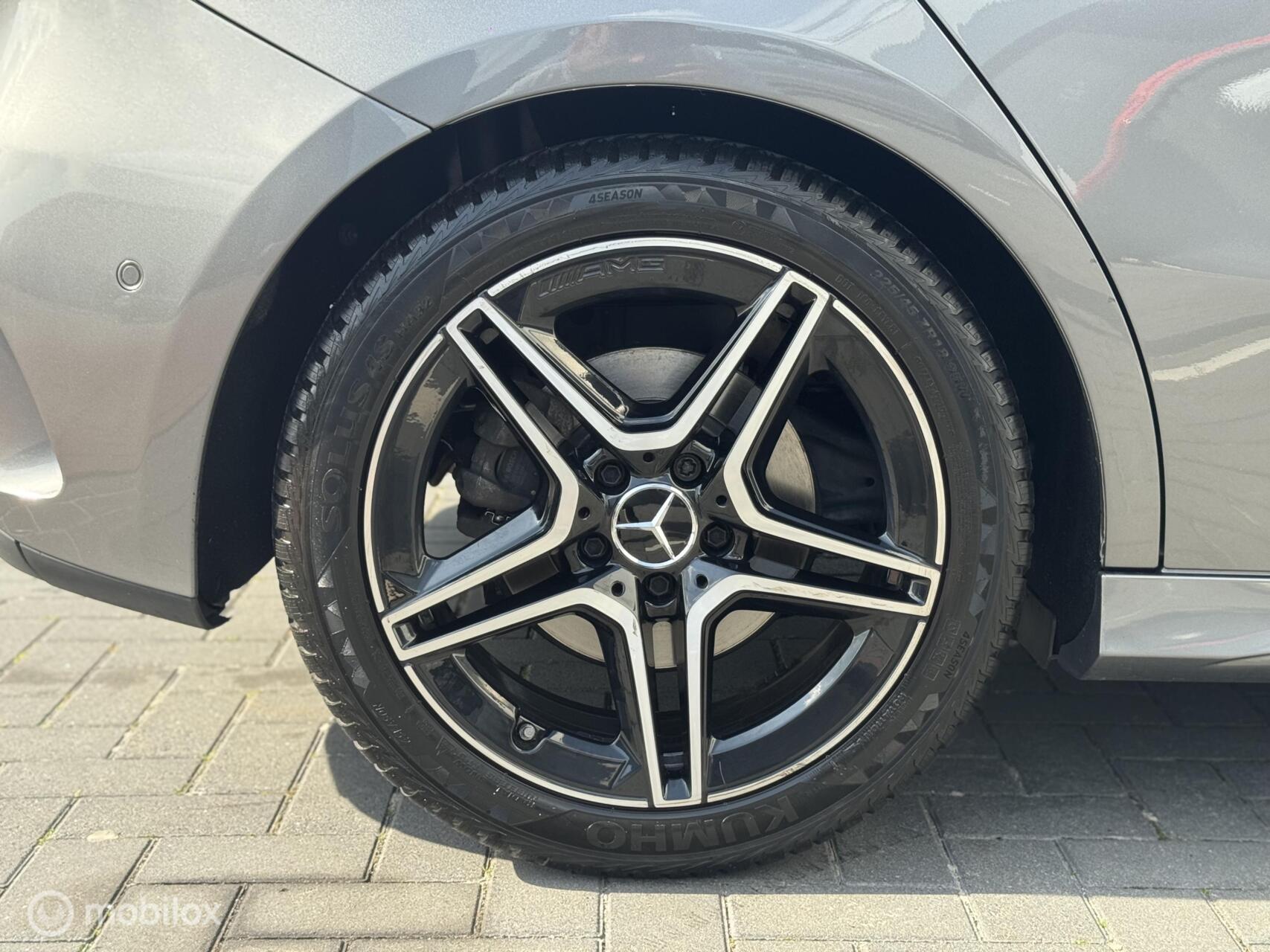 Foto van Mercedes-Benz A 200