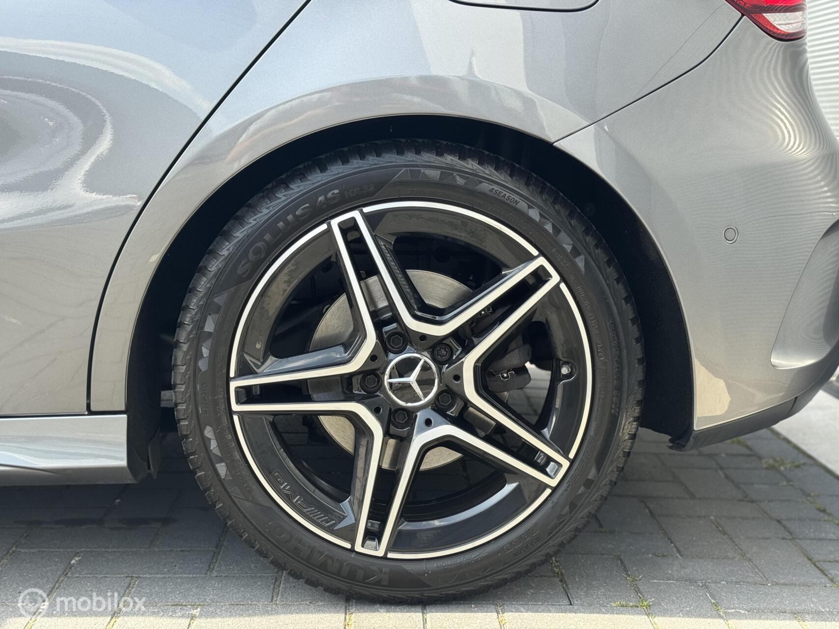 Foto van Mercedes-Benz A 200
