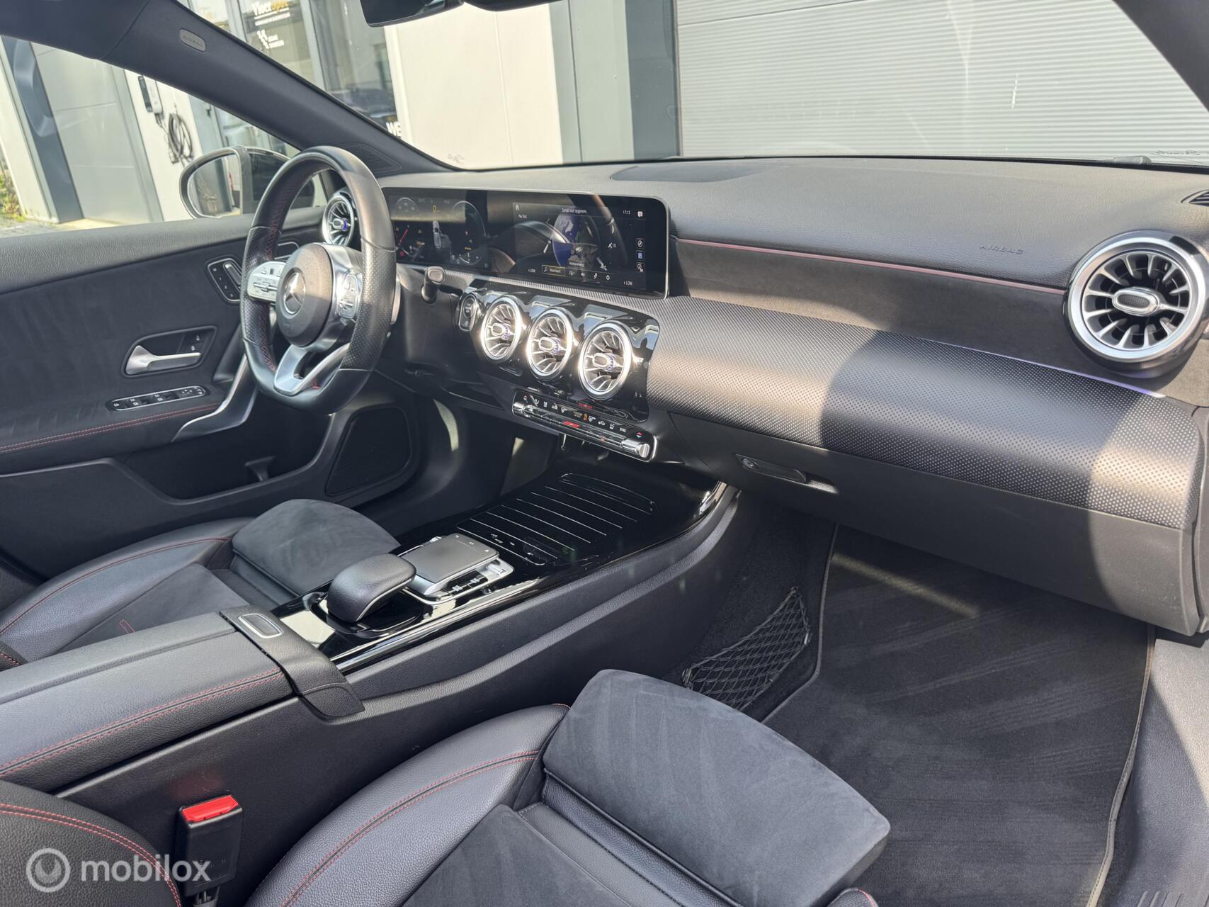 Foto van Mercedes-Benz A 200