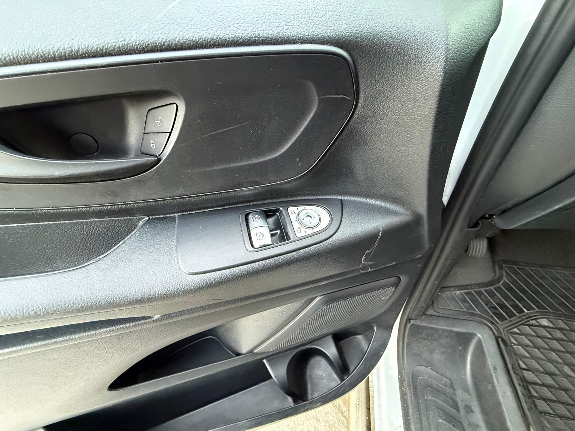 Foto van Mercedes-Benz Vito Tourer