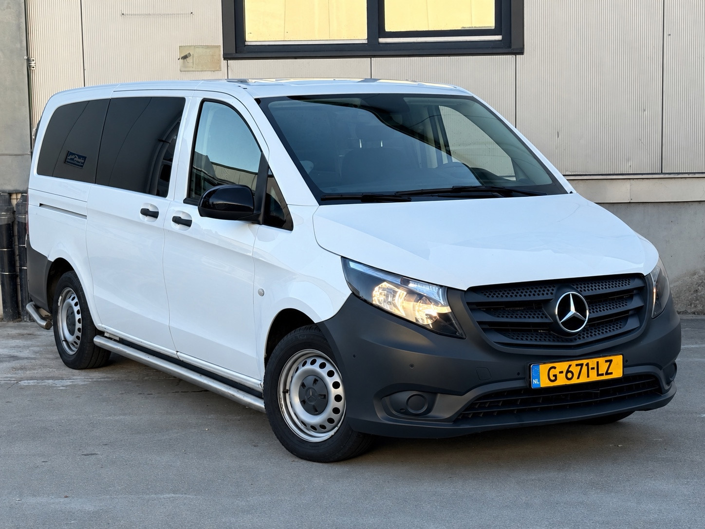 Mercedes-Benz Vito Tourer 116 CDI Pro Lang / 8 zitplaatsen kenteken / Ideaal Camper Bouw / Automaat / Inruil mog. 2019 - voorkant