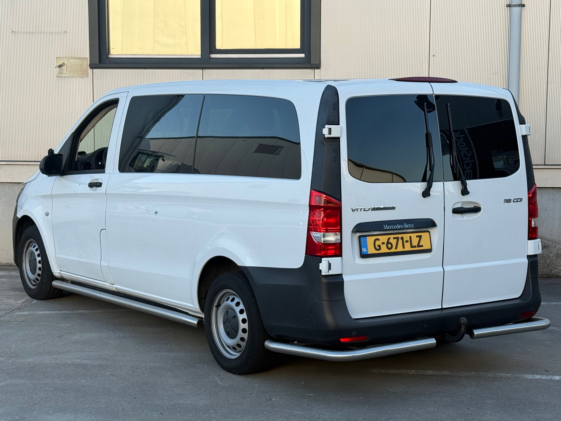 Foto van Mercedes-Benz Vito Tourer