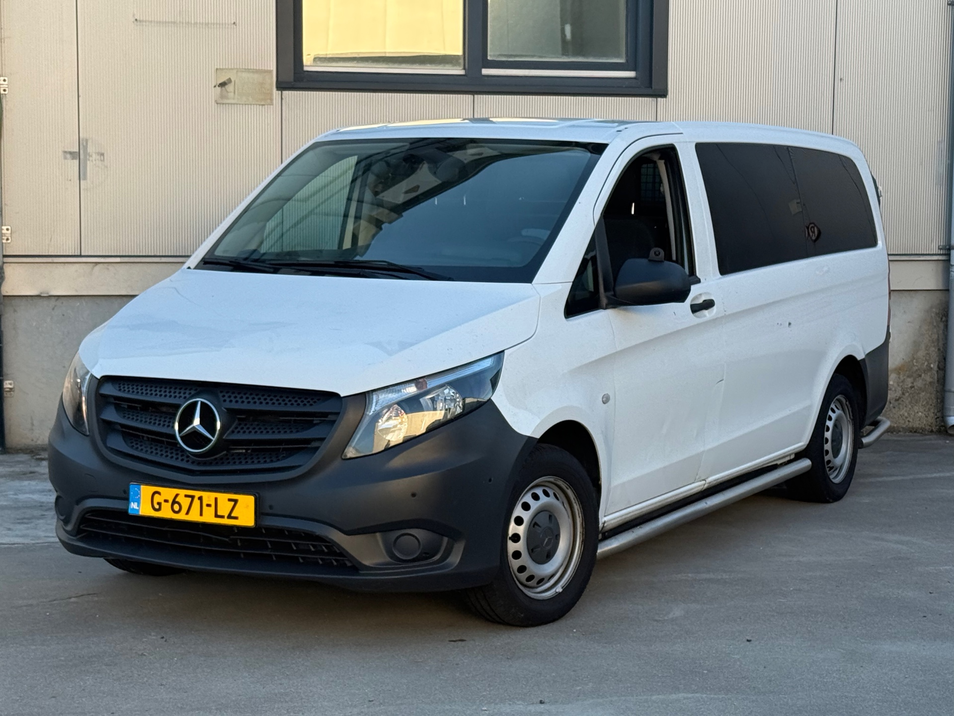Foto van Mercedes-Benz Vito Tourer