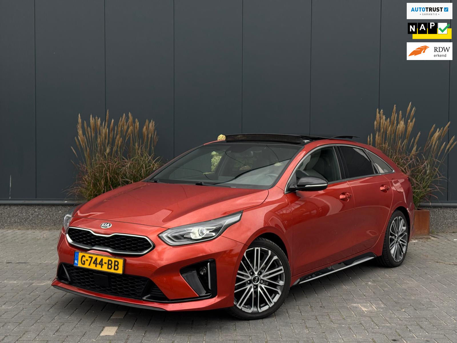 Kia Proceed 1.4 T-GDI GT-PlusLine FULL PANO|LEDER|MM SEATS|LED 2019 - voorkant