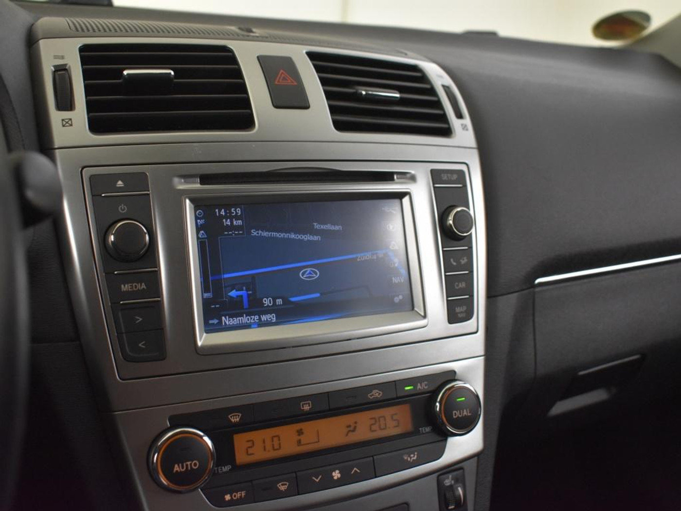 Foto van Toyota Toyota Avensis
