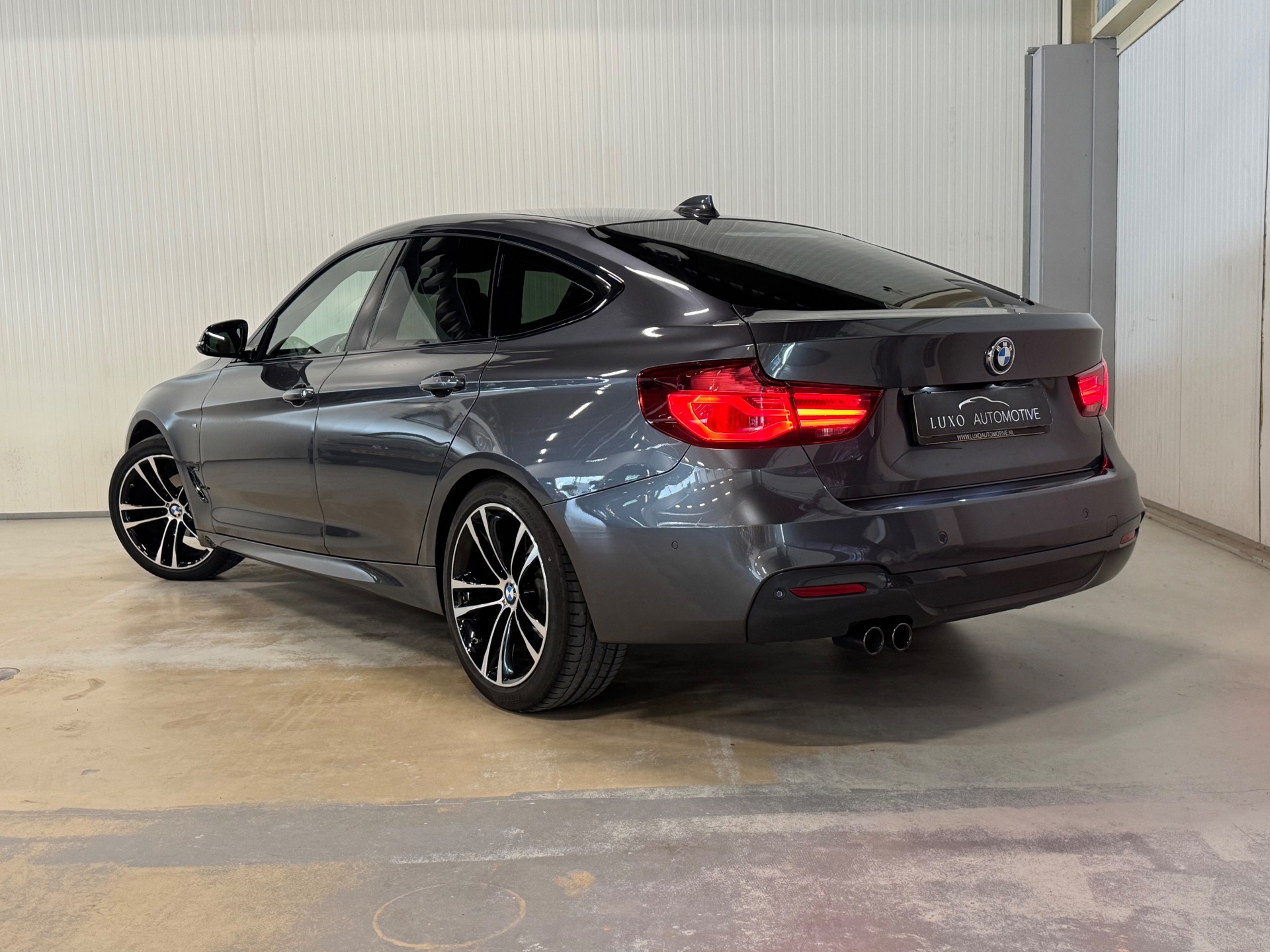 Foto van BMW 320i