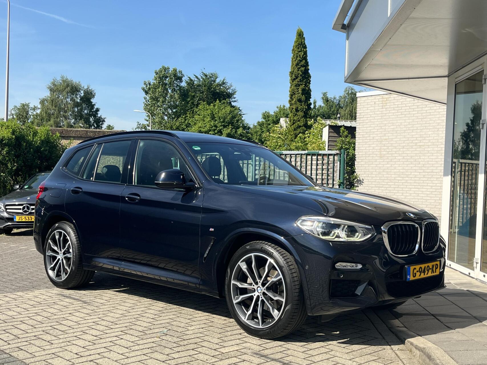 Foto van BMW X3 Xdrive20i