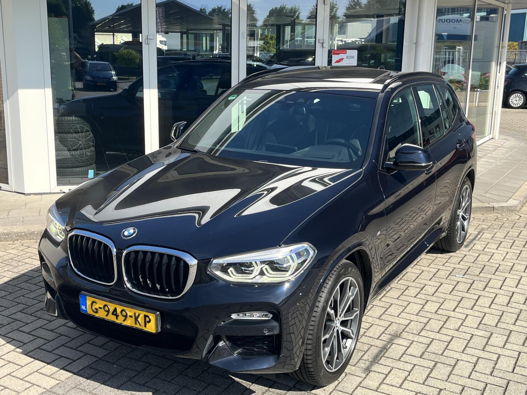 Foto van BMW X3 Xdrive20i