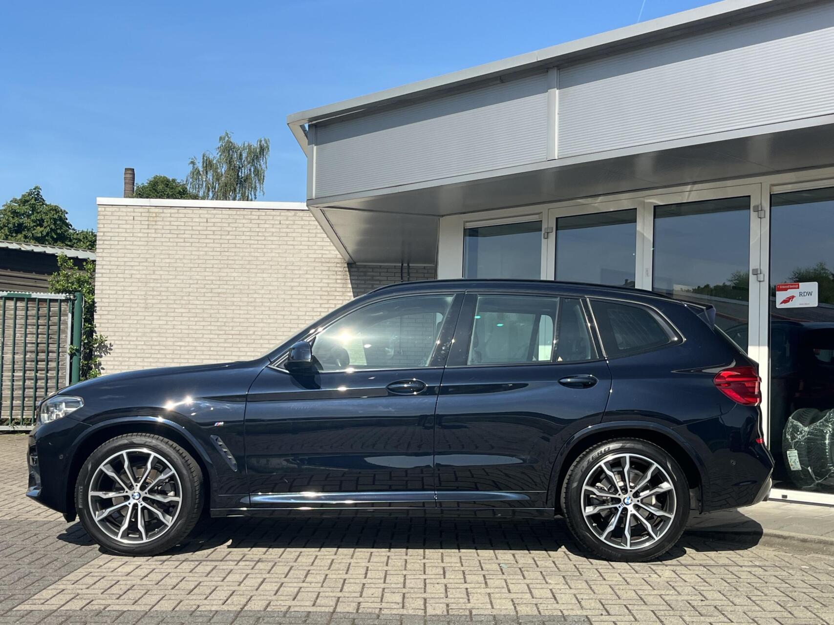 Foto van BMW X3 Xdrive20i